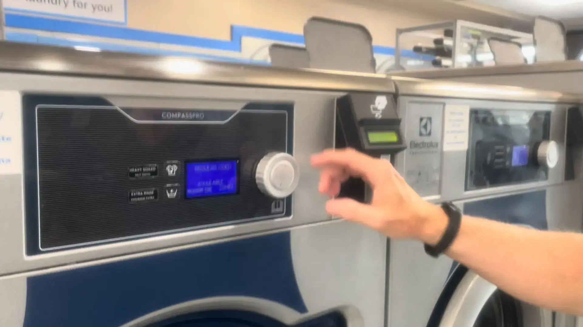 WaveMAX Laundry Hialeah, FL thumbnail 8
