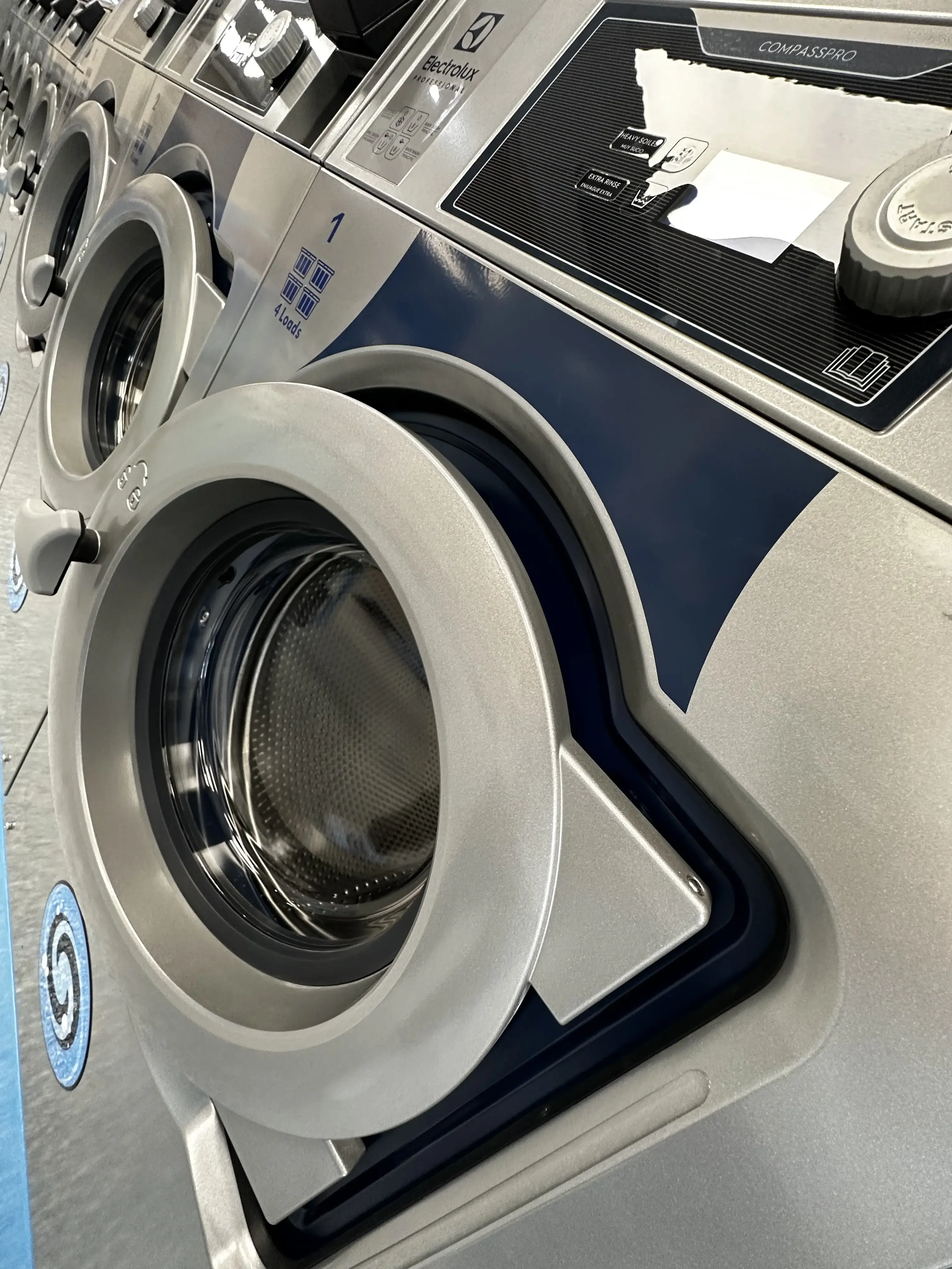 WaveMAX Laundry Hialeah, FL - Image 12