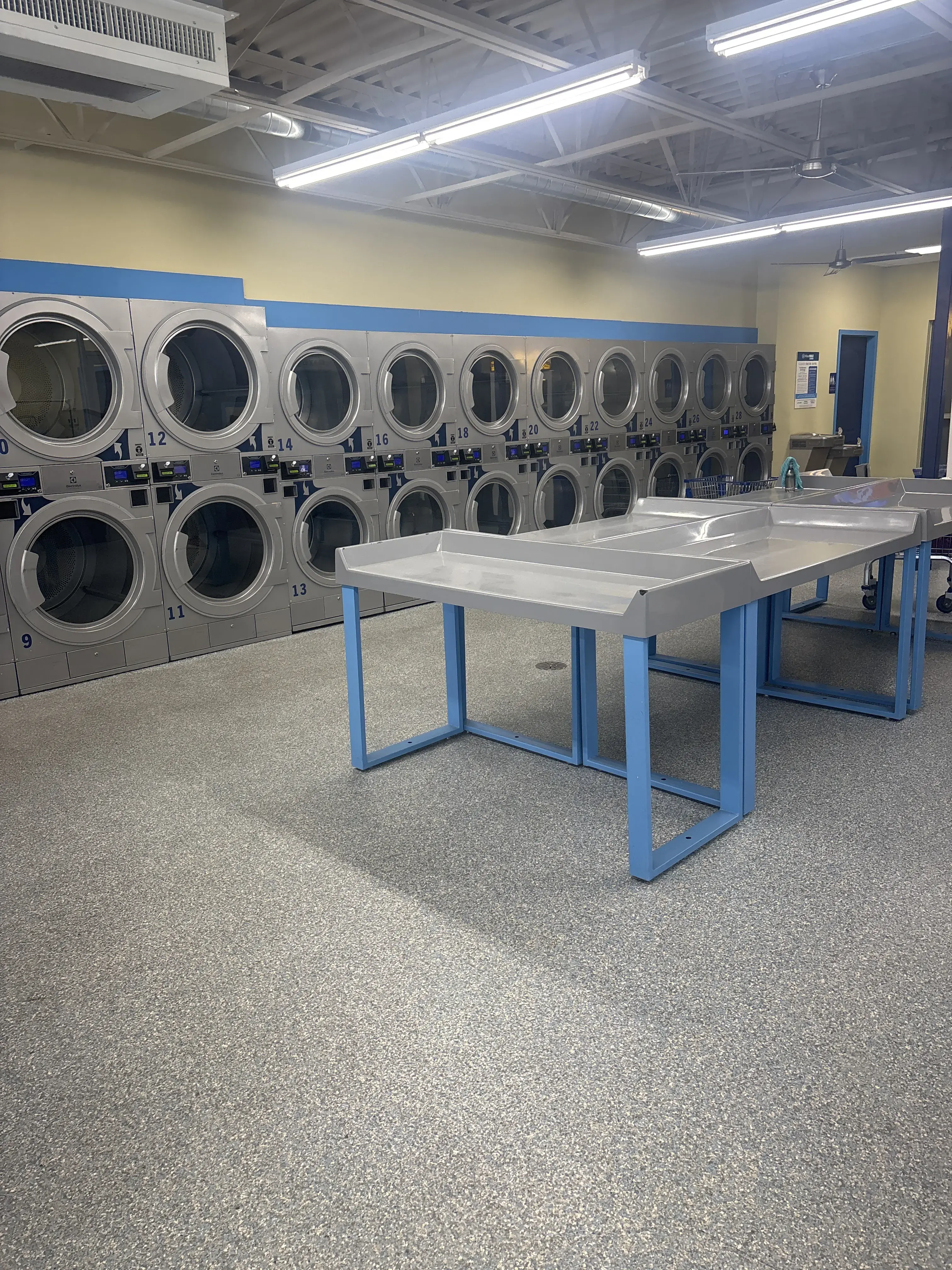 Wavemax Laundry Inkster, MI - Image 4