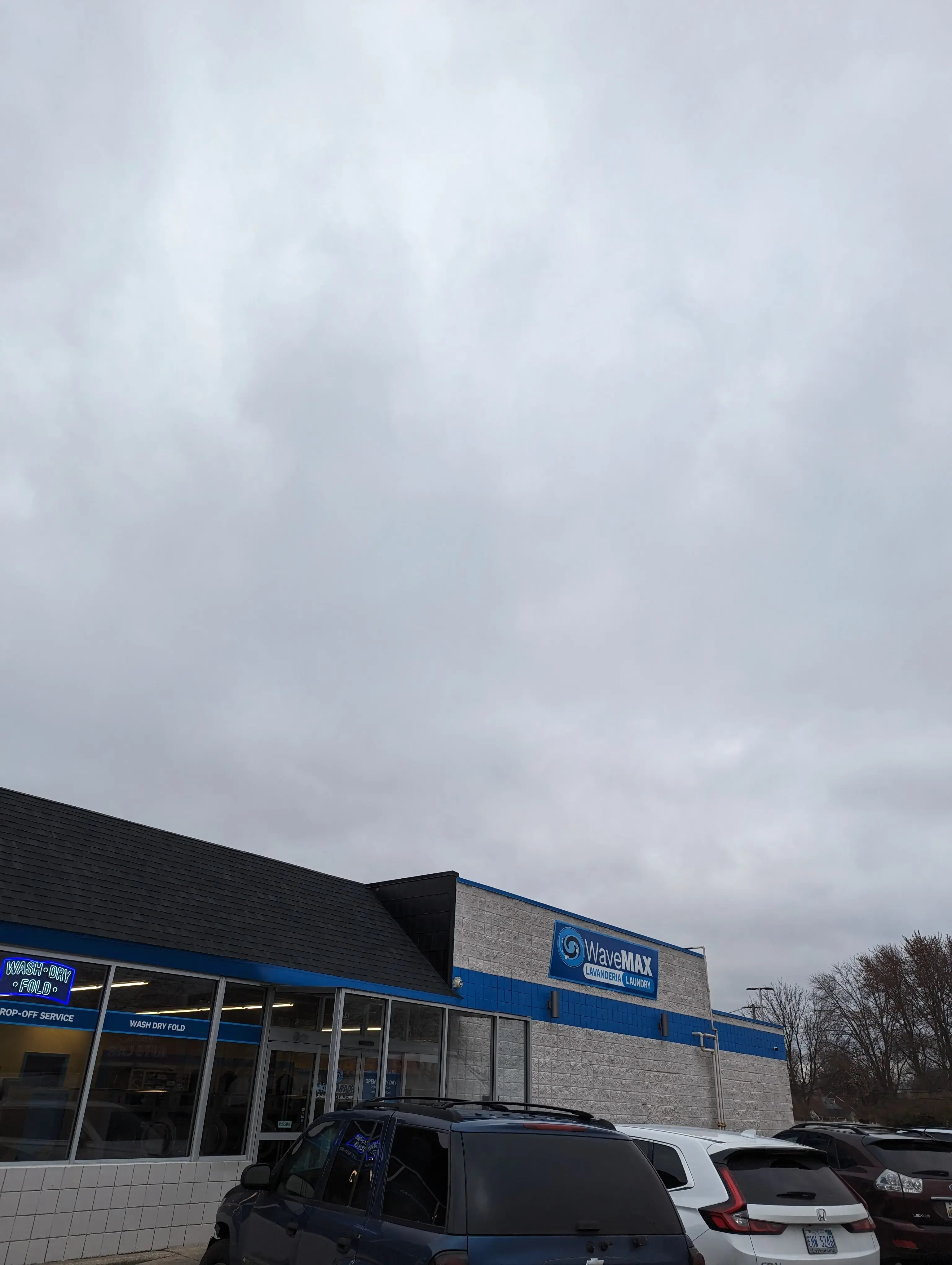 Wavemax Laundry Inkster, MI thumbnail 5