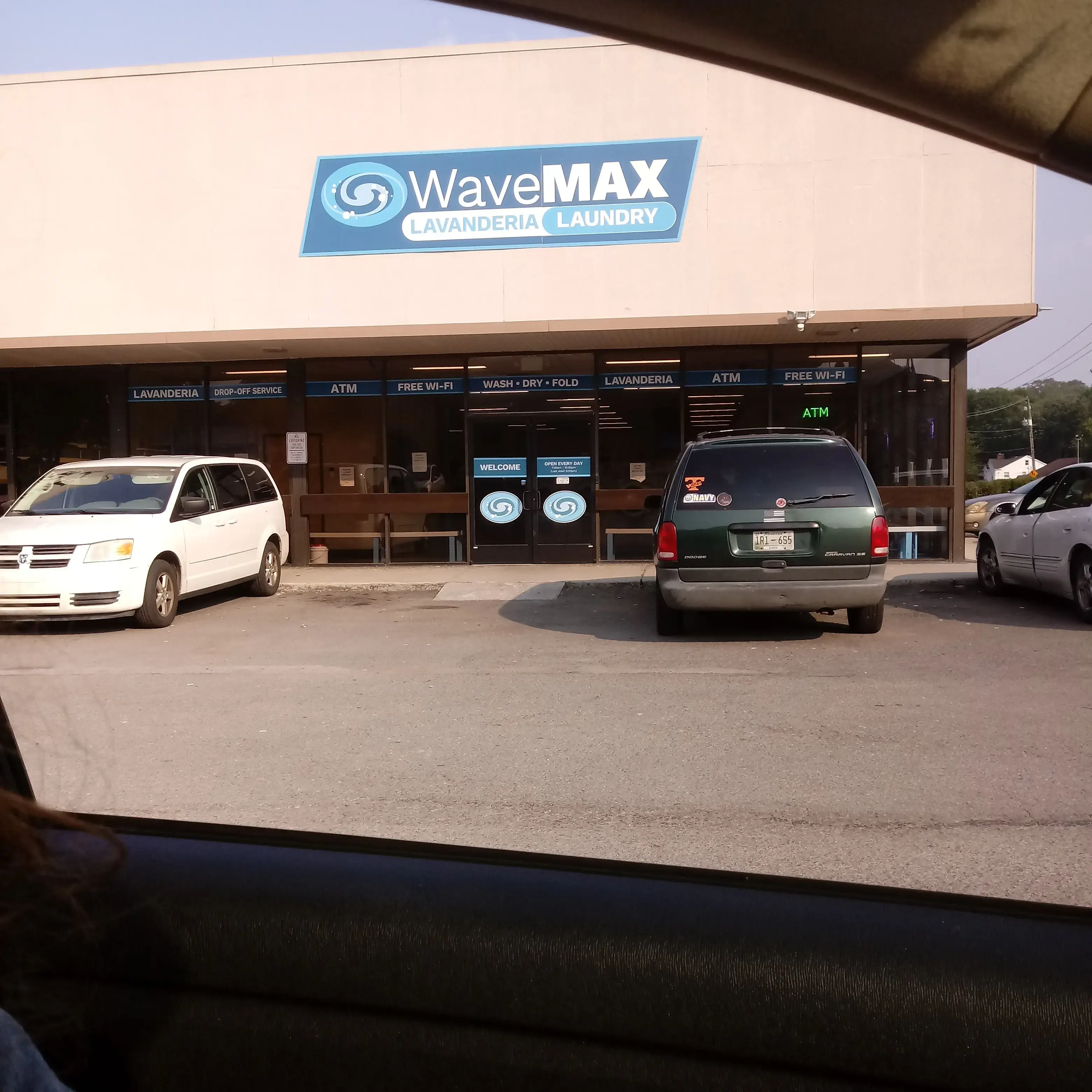 WaveMAX Laundry Knoxville - Image 44
