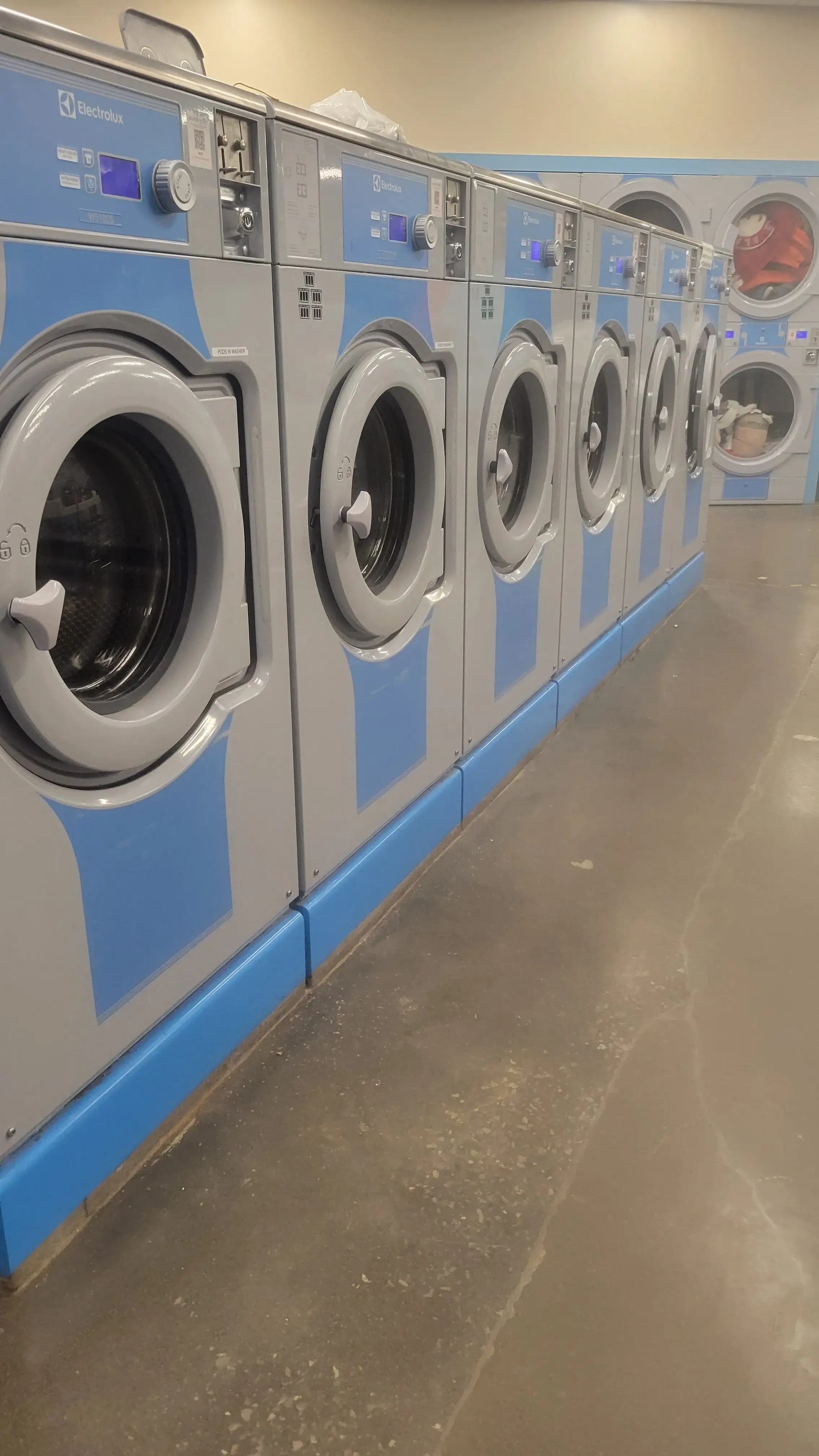 WaveMAX Laundry Knoxville - Image 47