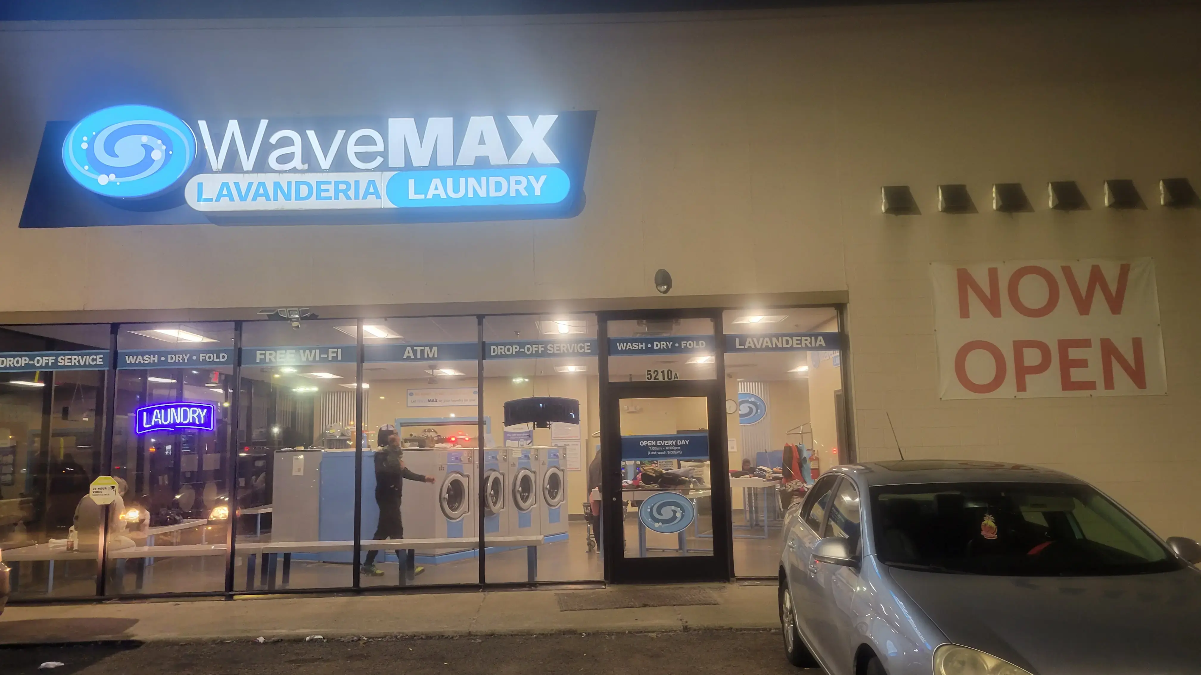 WaveMAX Laundry Knoxville - Image 15