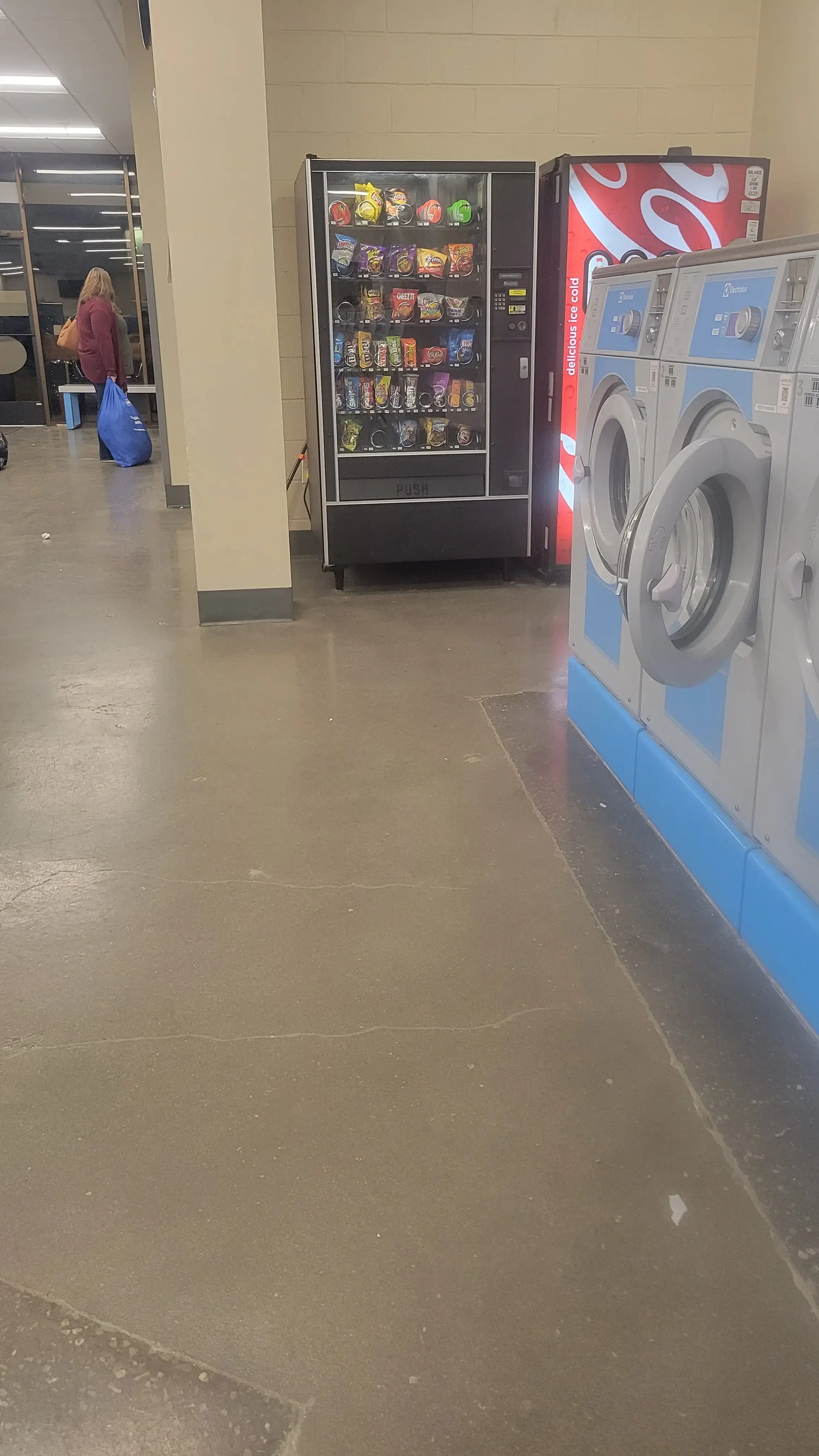 WaveMAX Laundry Knoxville thumbnail 12