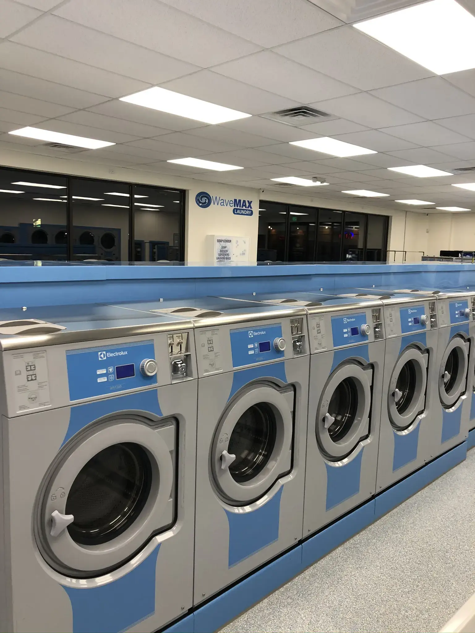 WaveMax Laundry Lakewood - Image 19