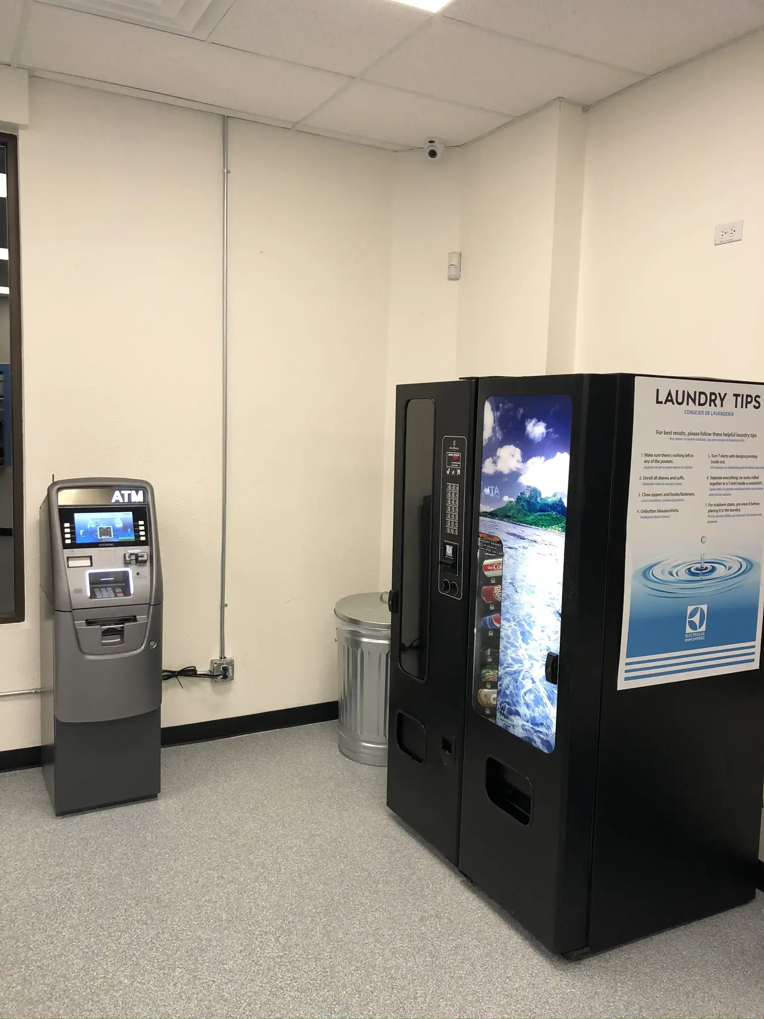 WaveMax Laundry Lakewood - Image 3