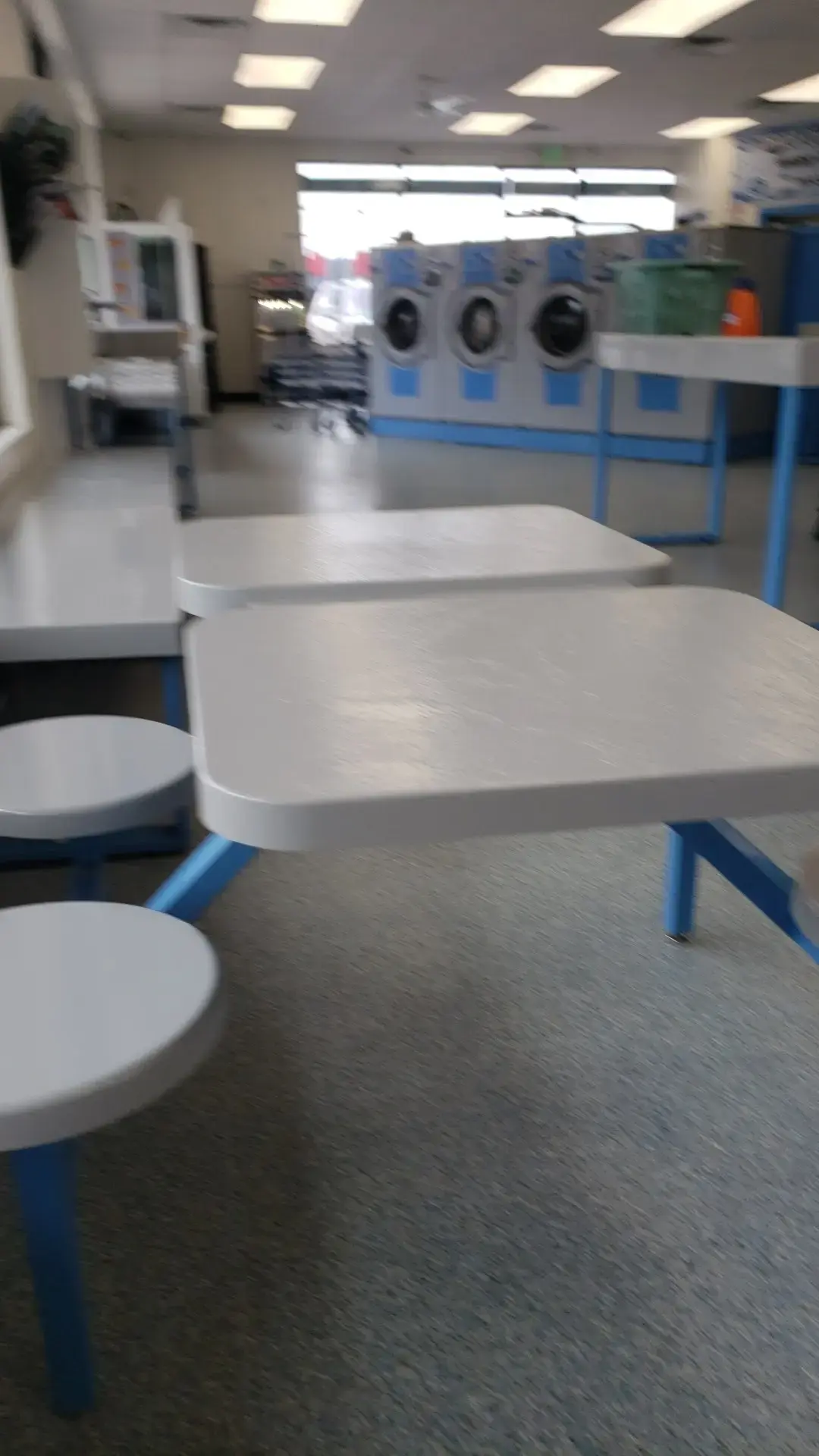 WaveMax Laundry Lakewood - Image 7