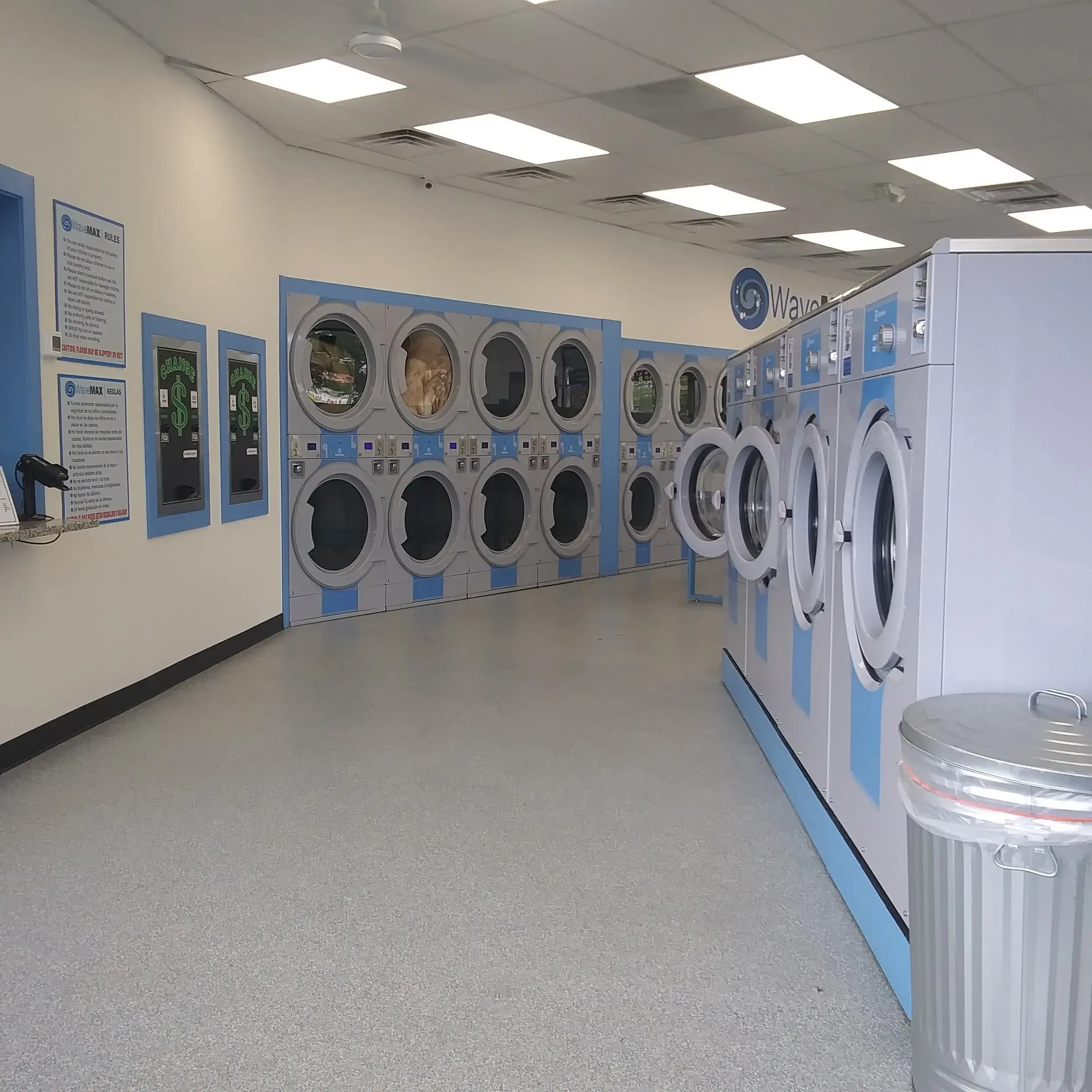 WaveMax Laundry Lakewood - Image 18