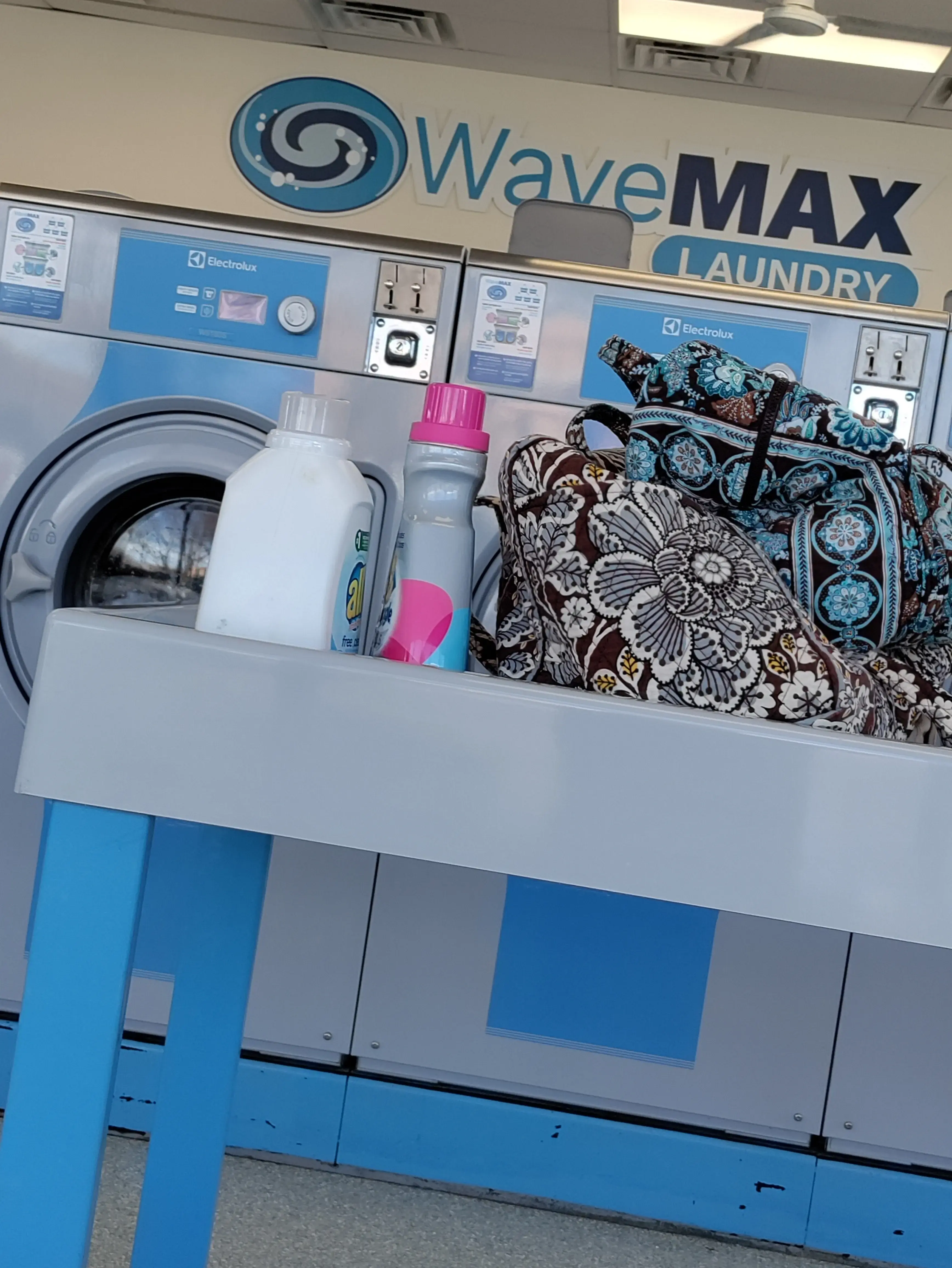 WaveMax Laundry Lakewood thumbnail 5
