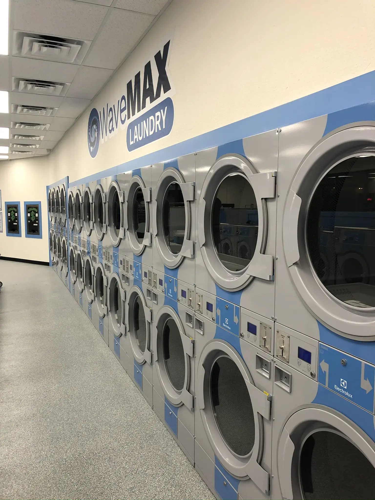 WaveMax Laundry Lakewood thumbnail 16
