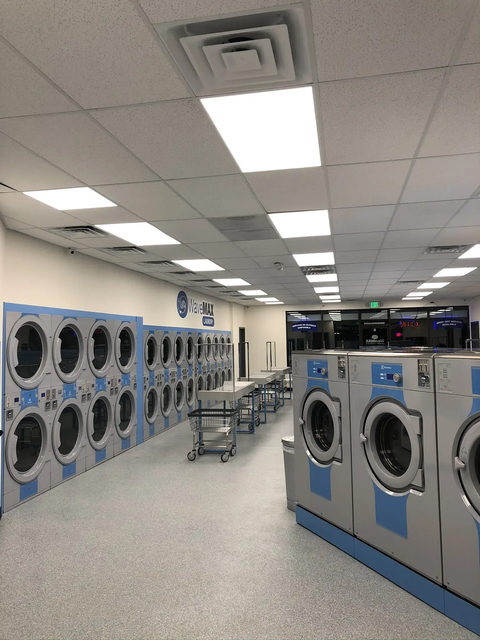 WaveMax Laundry Lakewood - Image 2