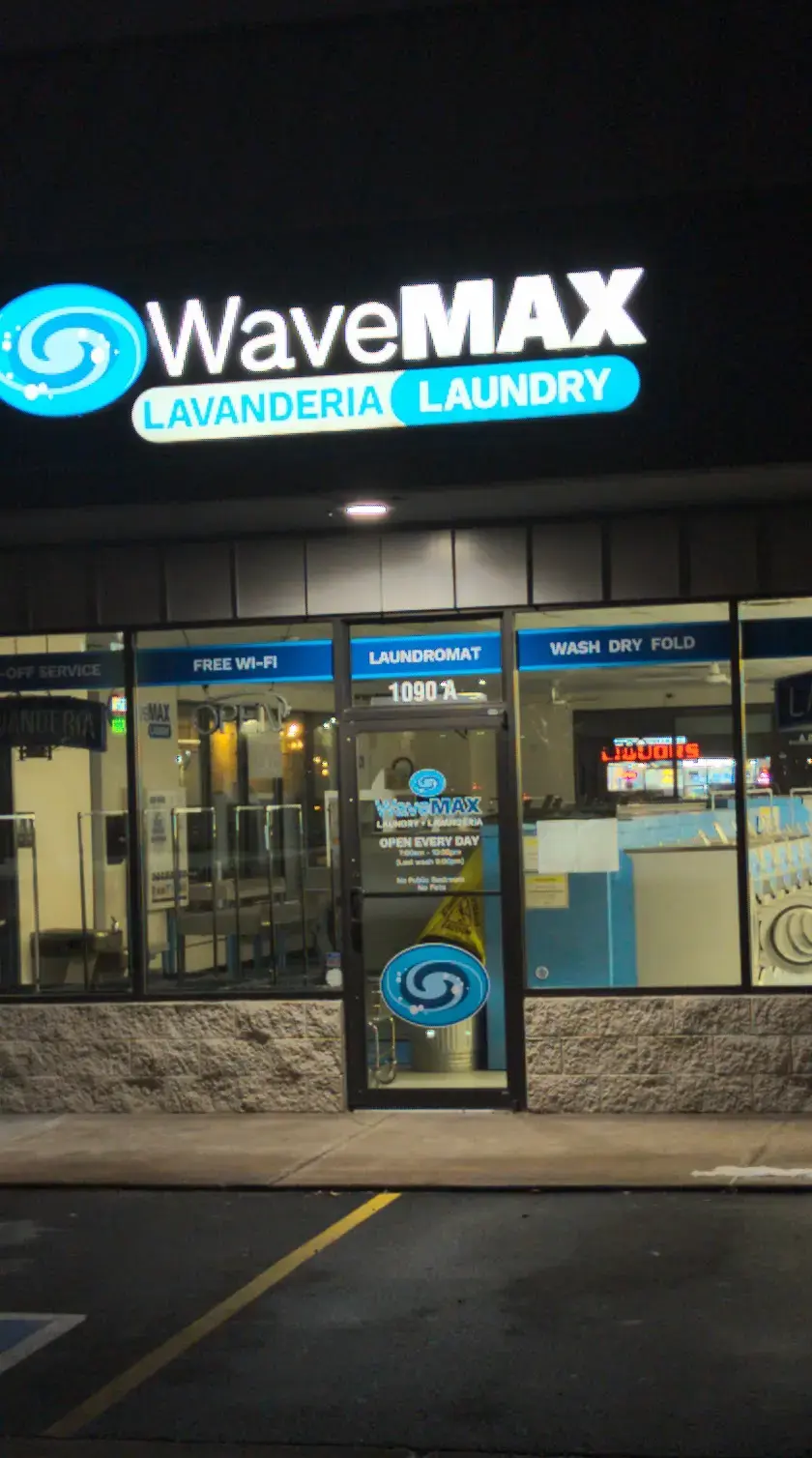 WaveMax Laundry Lakewood - Image 10
