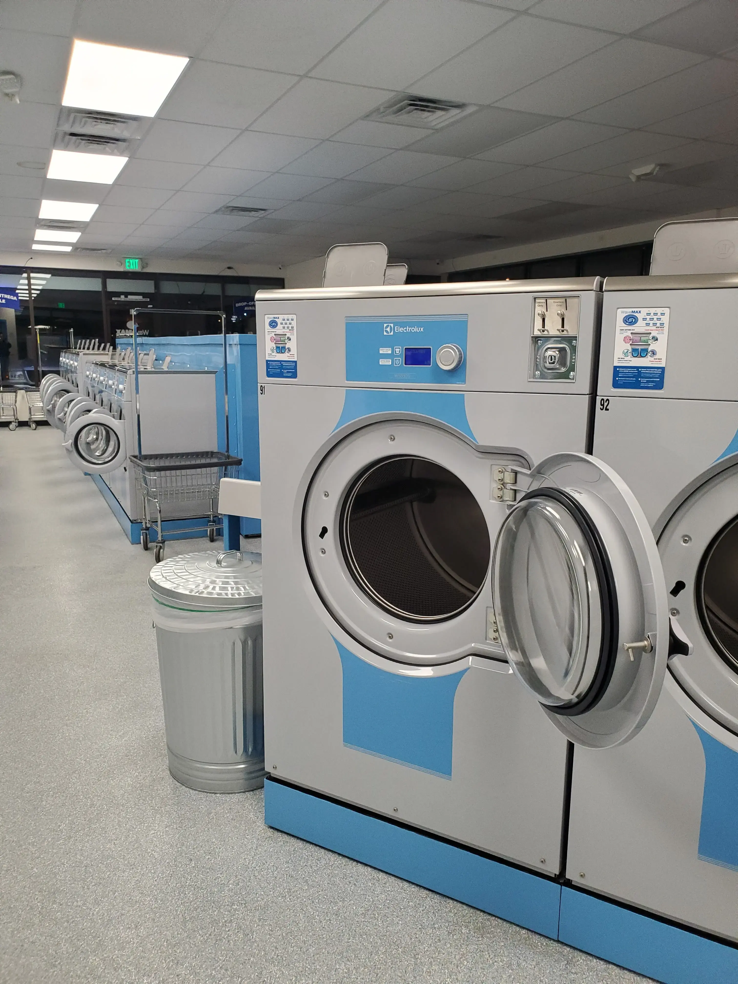 WaveMax Laundry Lakewood thumbnail 14
