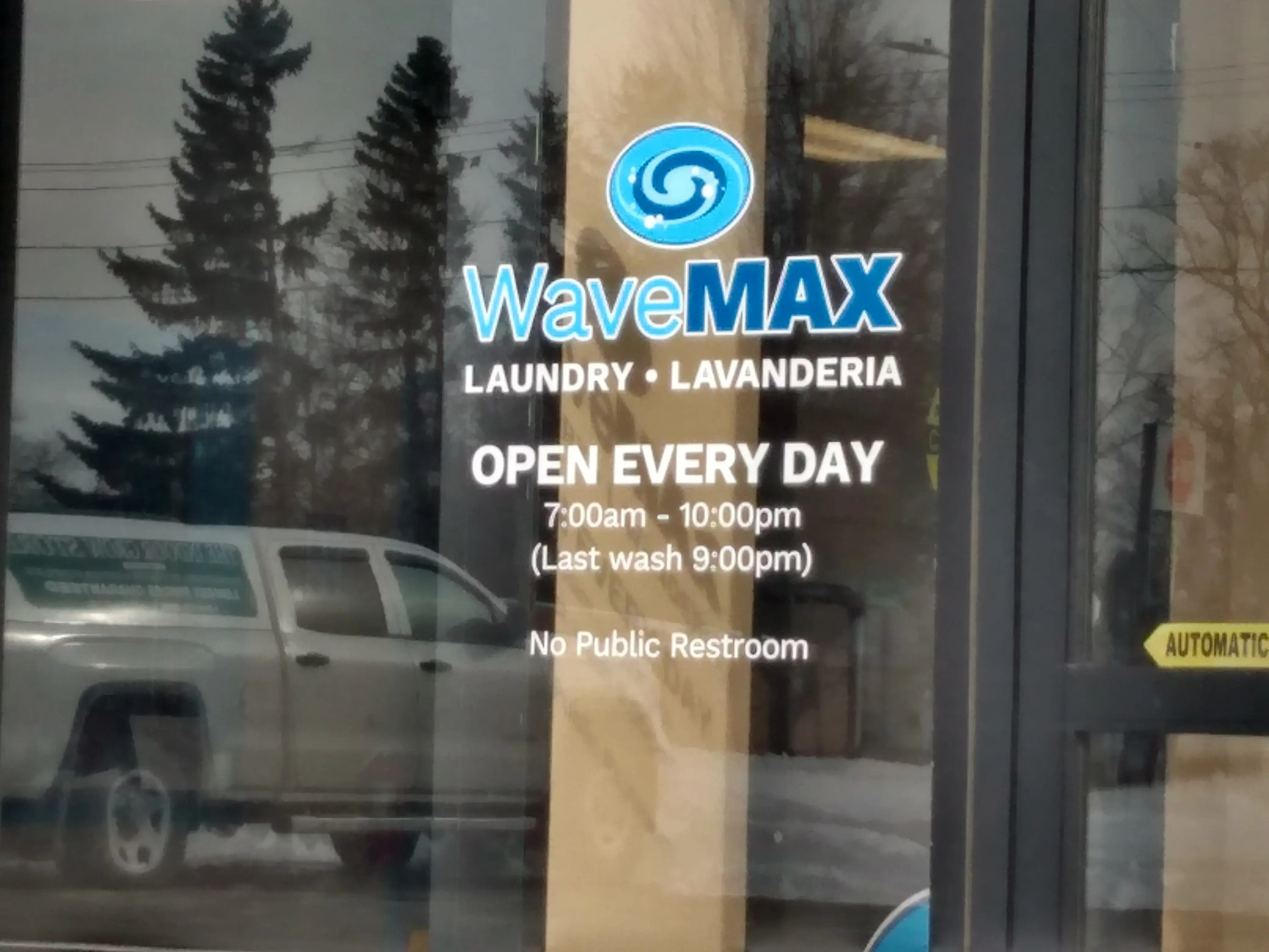 WaveMAX Laundry Lansing, MI thumbnail 9