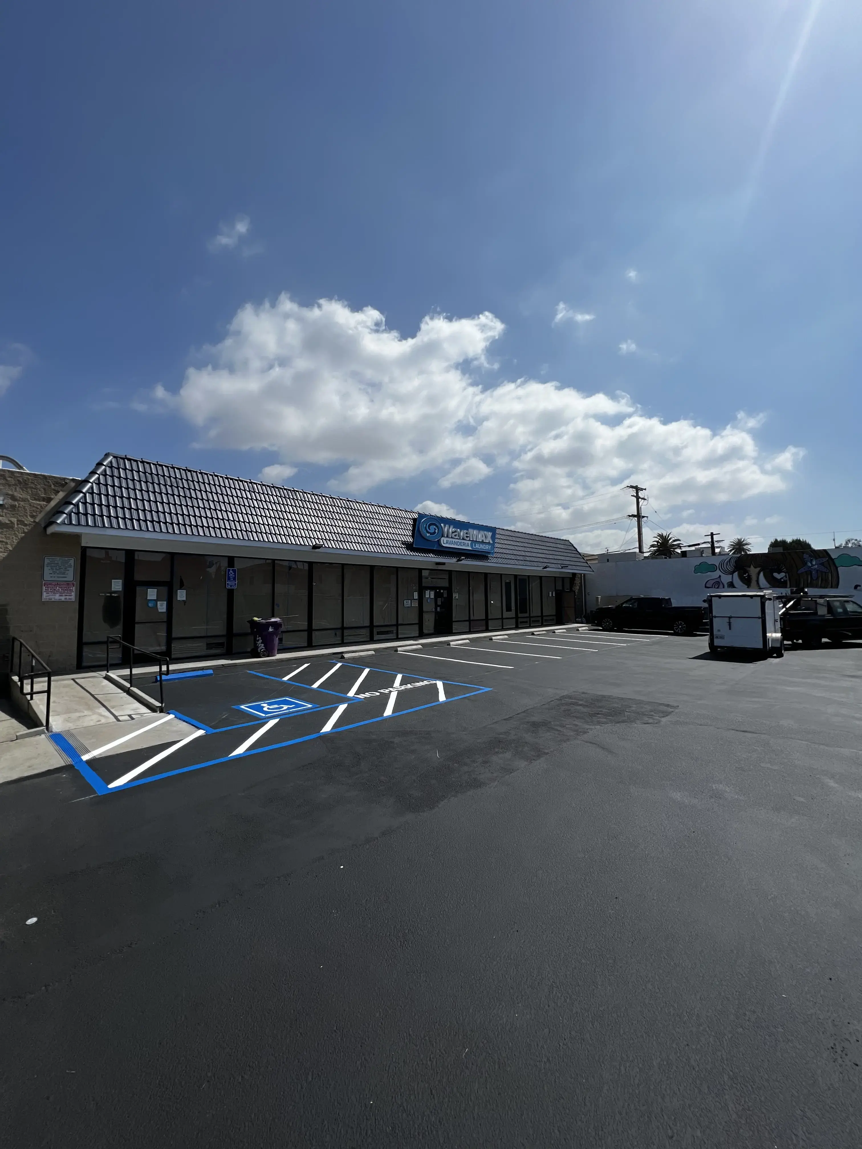 Wavemax Laundry Long Beach, CA - Image 13