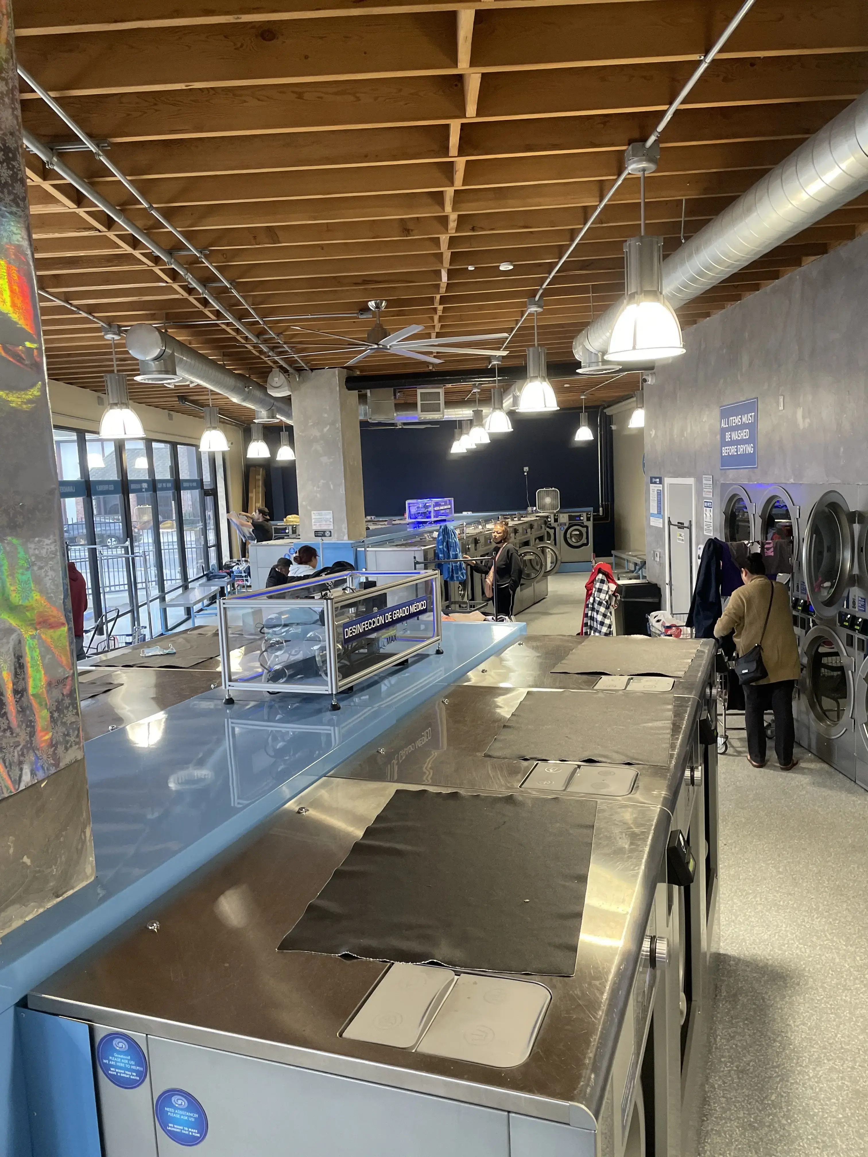 Wavemax Laundry Long Beach, CA thumbnail 3