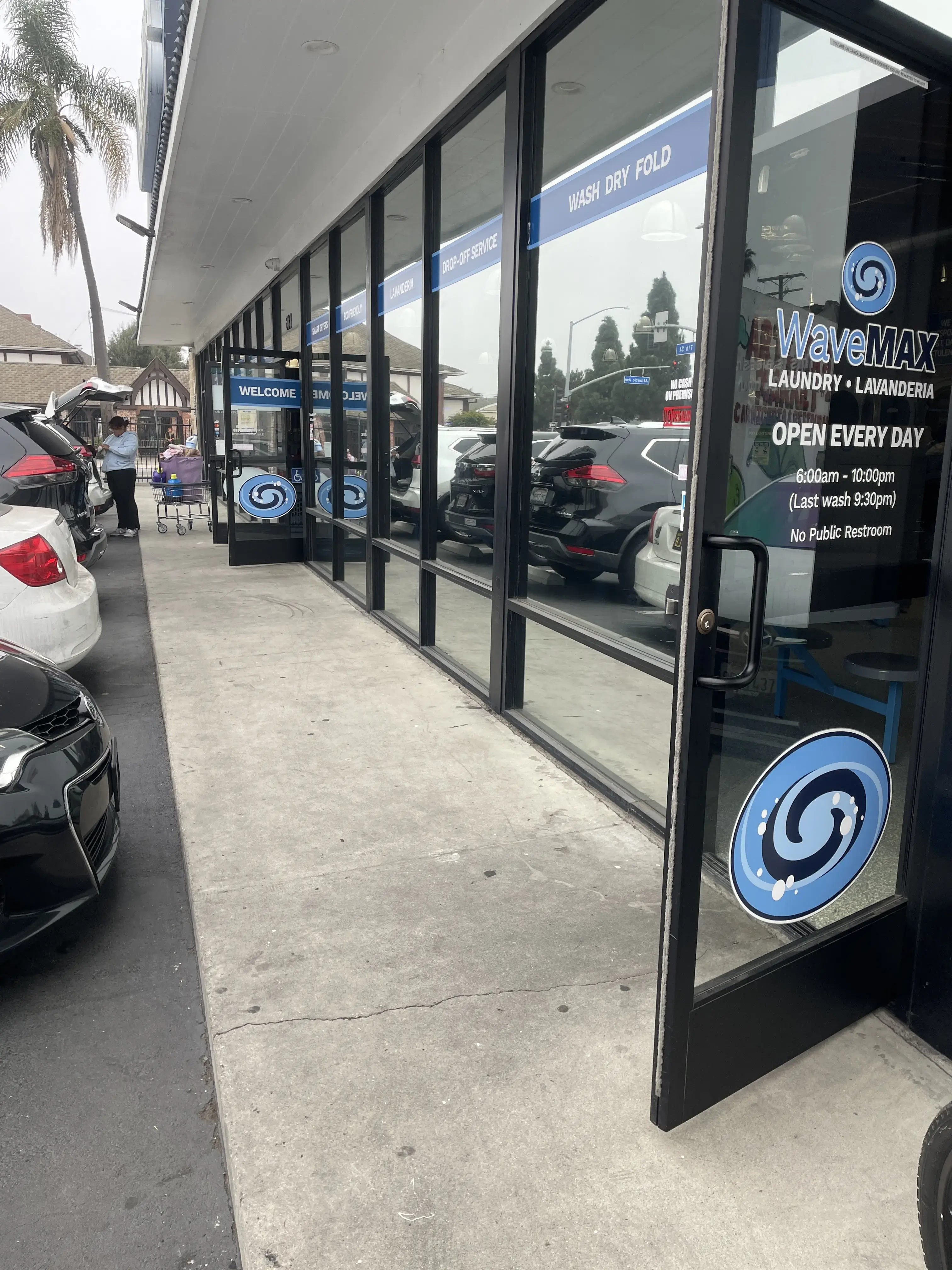 Wavemax Laundry Long Beach, CA - Image 18