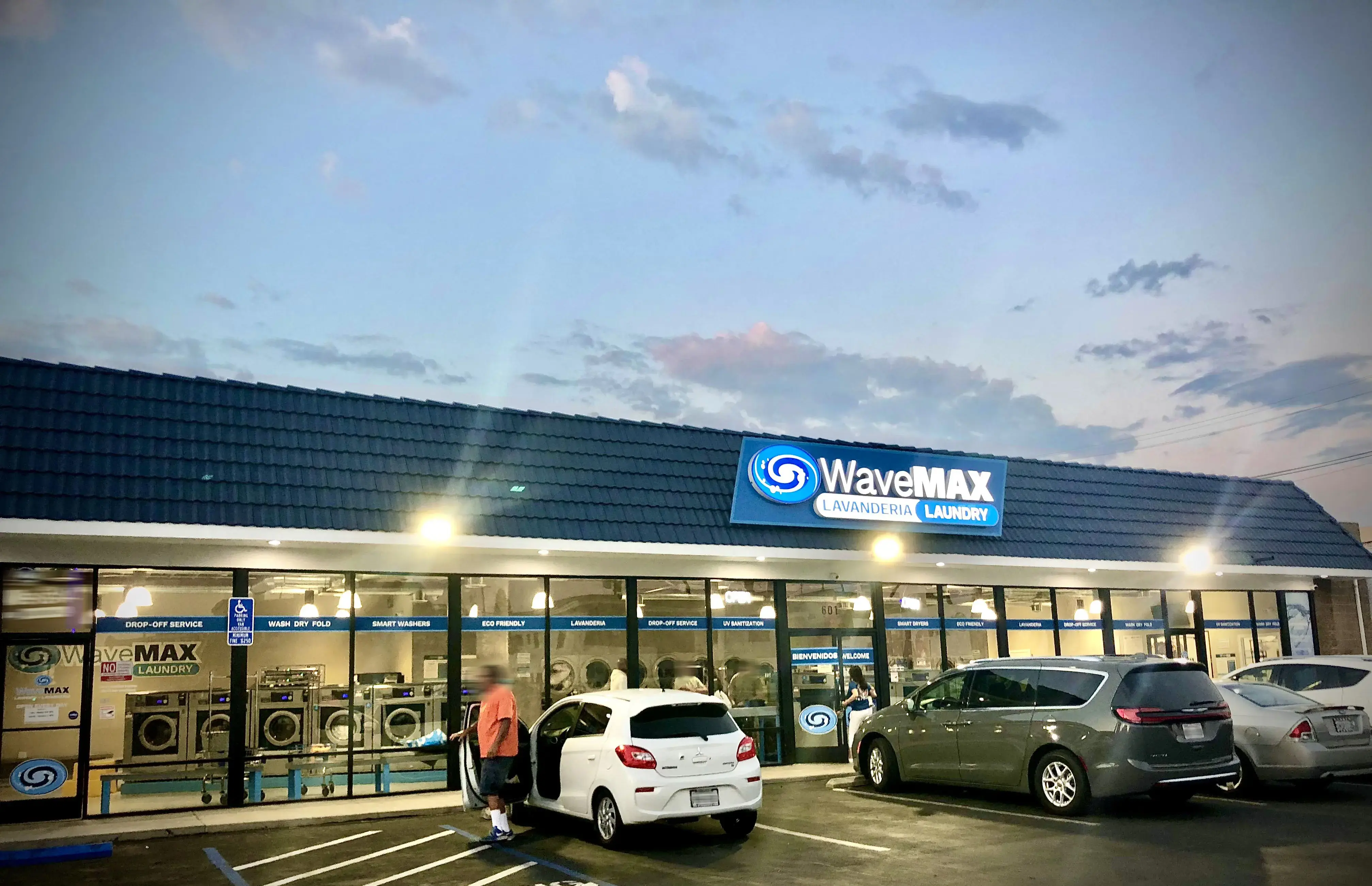 Wavemax Laundry Long Beach, CA - Image 2