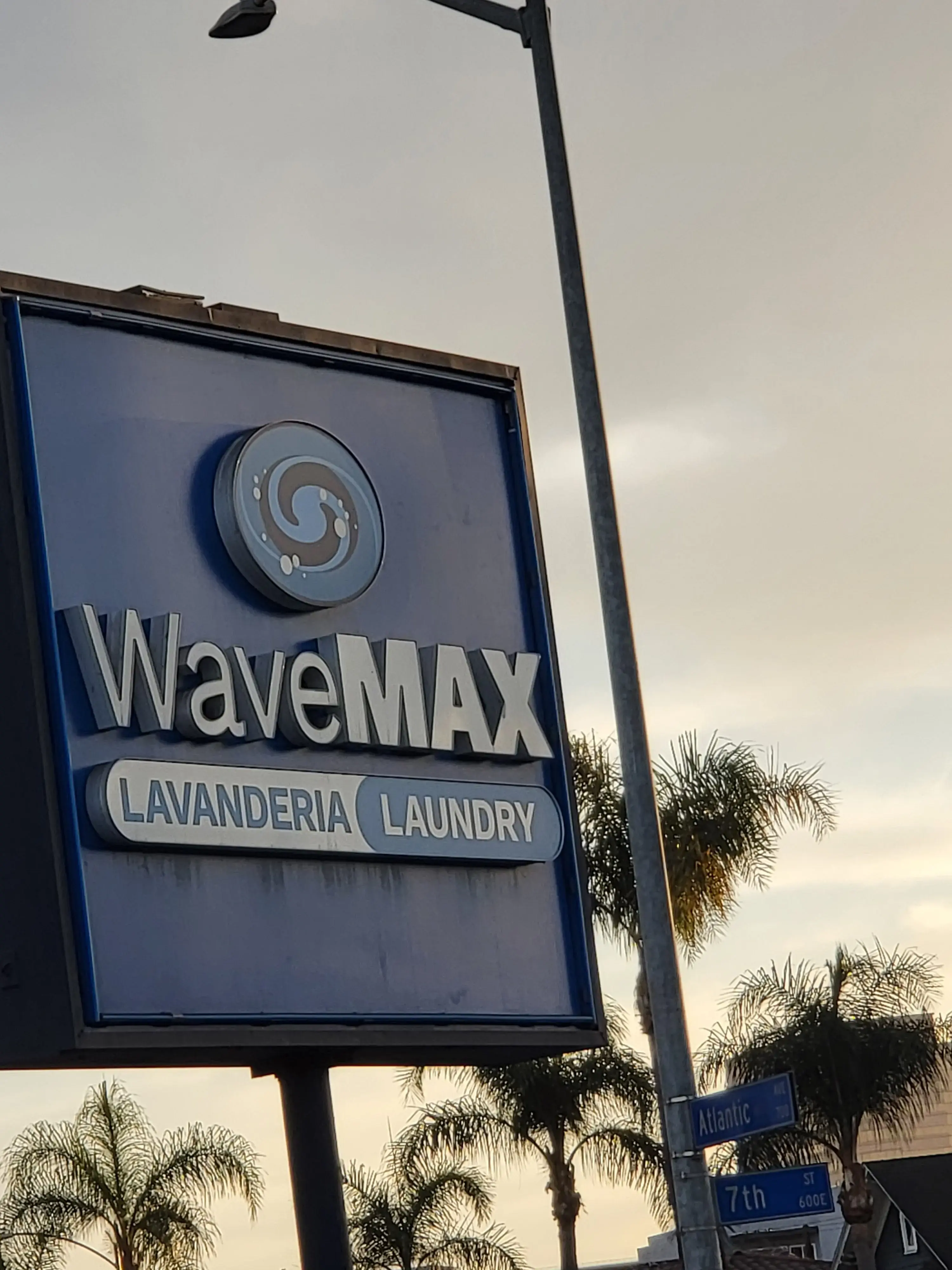 Wavemax Laundry Long Beach, CA - Image 6