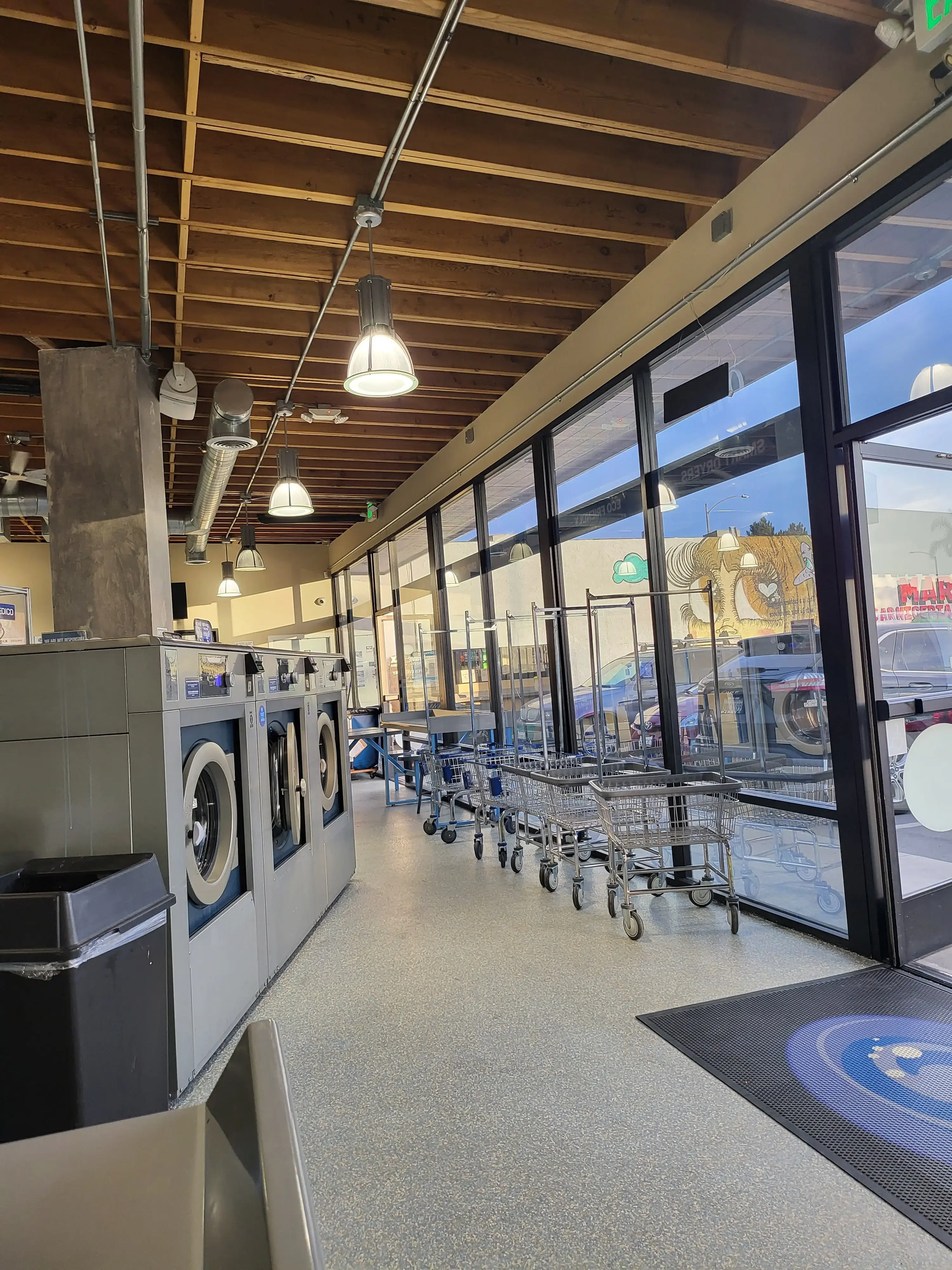 Wavemax Laundry Long Beach, CA - Image 14