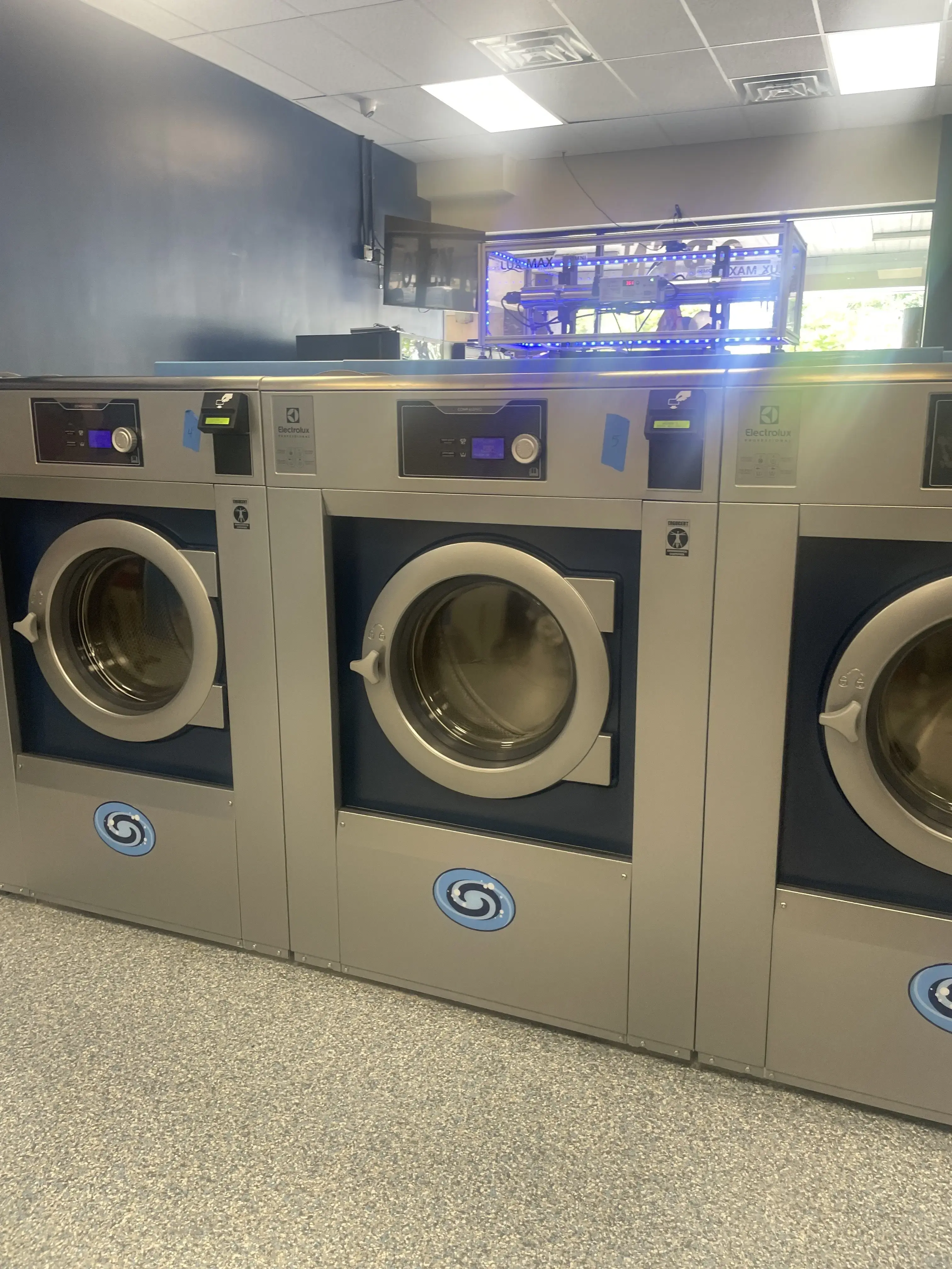 Wavemax Laundry Maple Heights, OH thumbnail 13