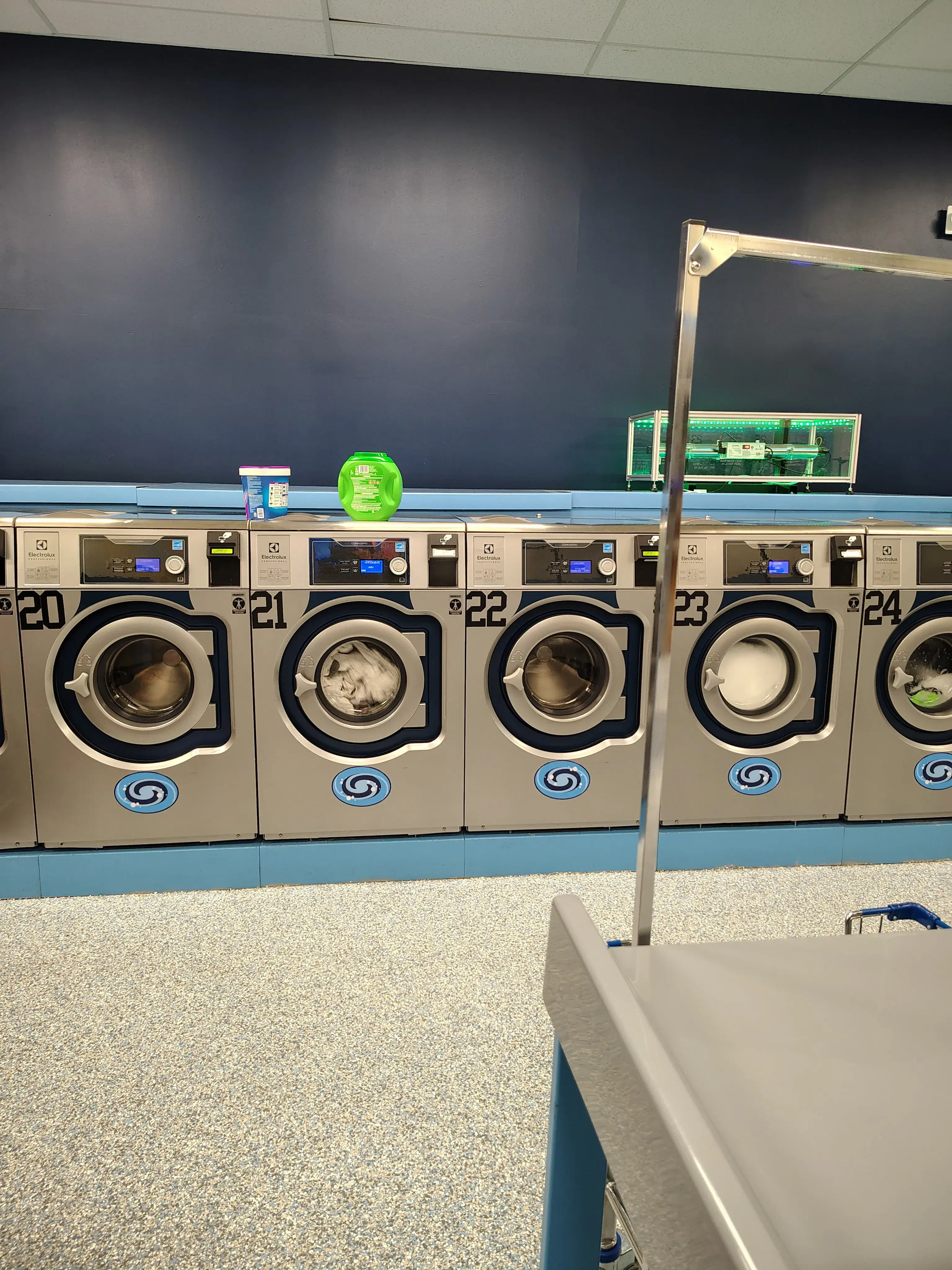 Wavemax Laundry Maple Heights, OH thumbnail 2