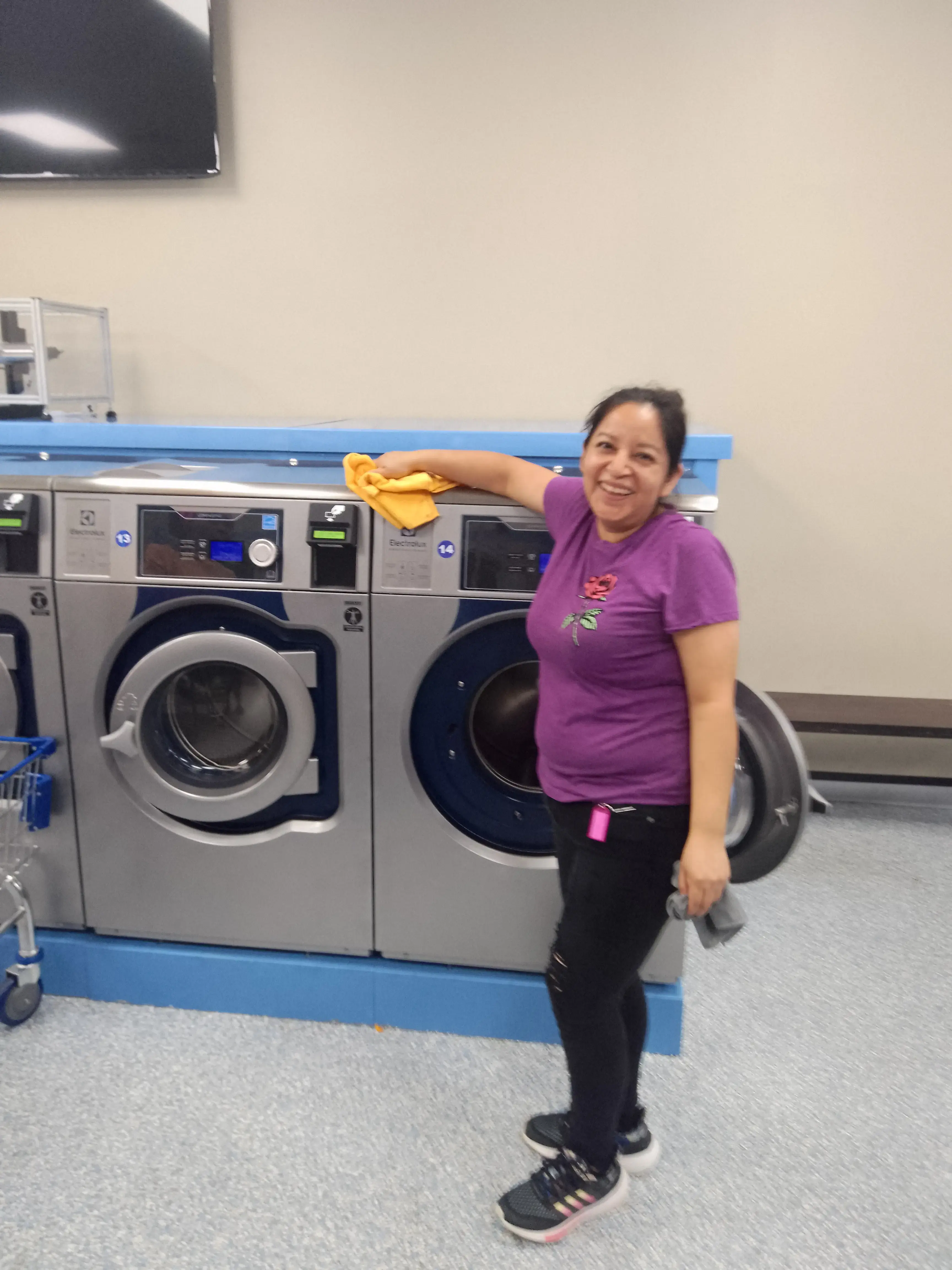 Wavemax Laundry Marietta, GA thumbnail 19