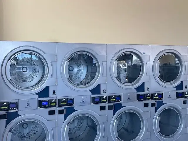 Wavemax Laundry Moreno Valley thumbnail 16