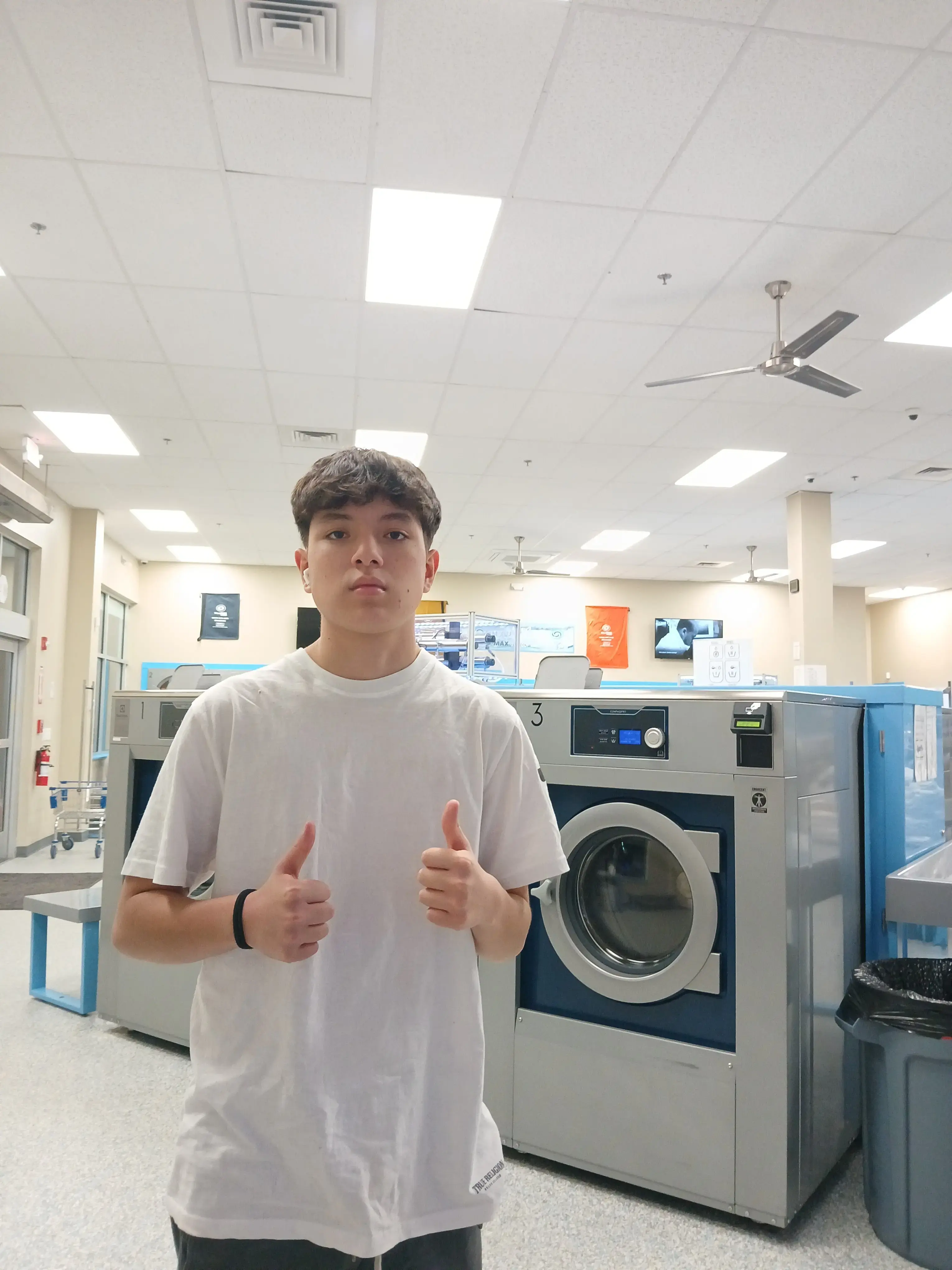 Wavemax Laundry New Haven, CT - Image 18