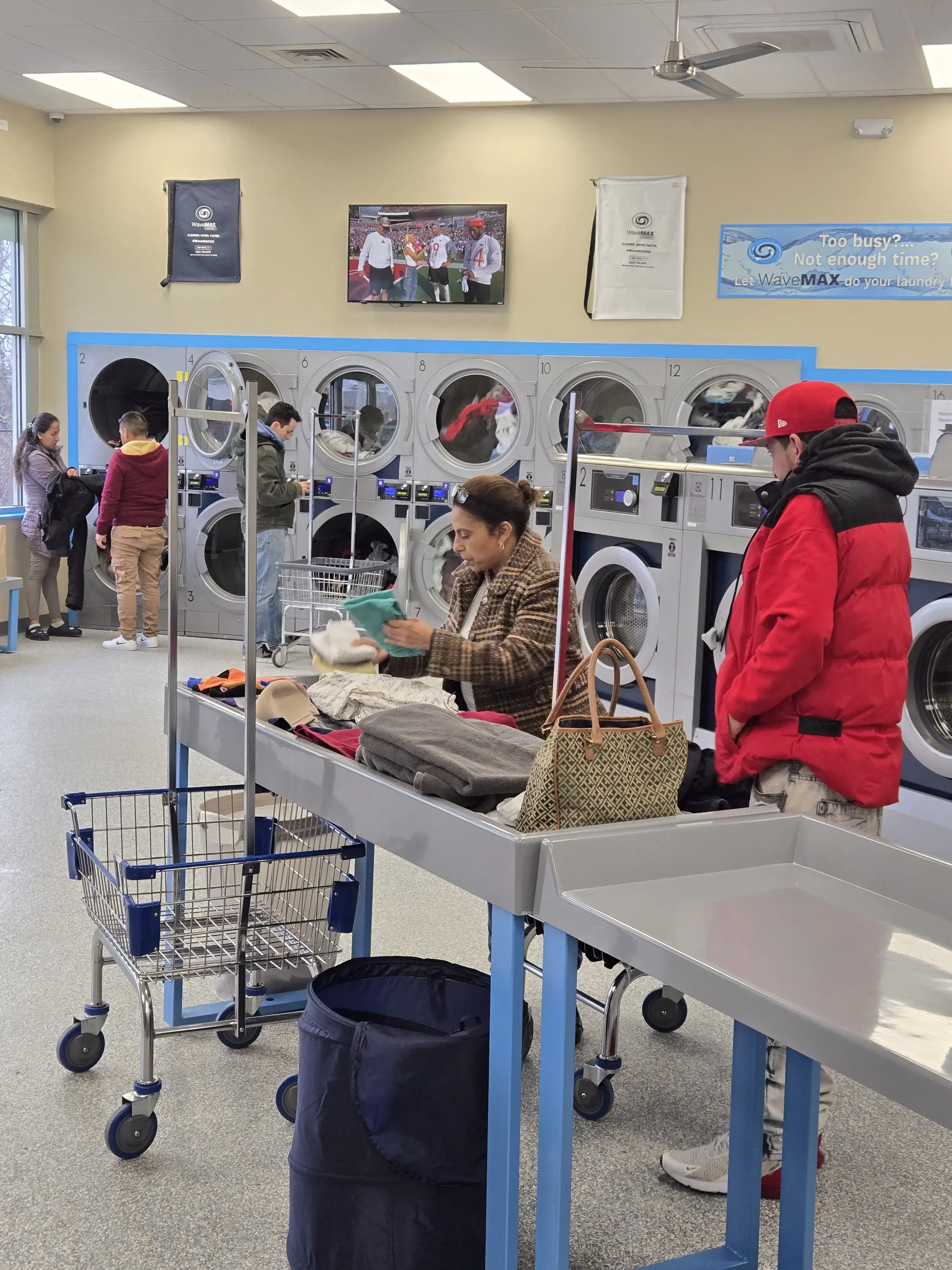 Wavemax Laundry New Haven, CT - Image 17