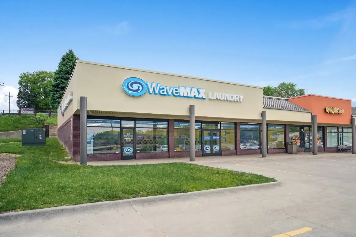 WaveMax Laundry Omaha, NE thumbnail 2