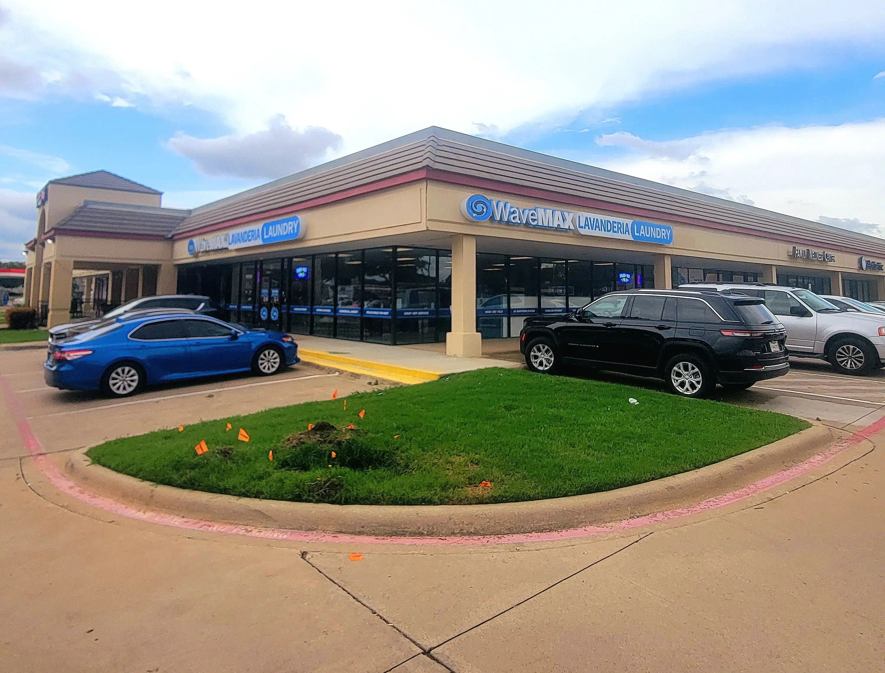 WaveMAX Laundry Parker Road Plano TX thumbnail 3