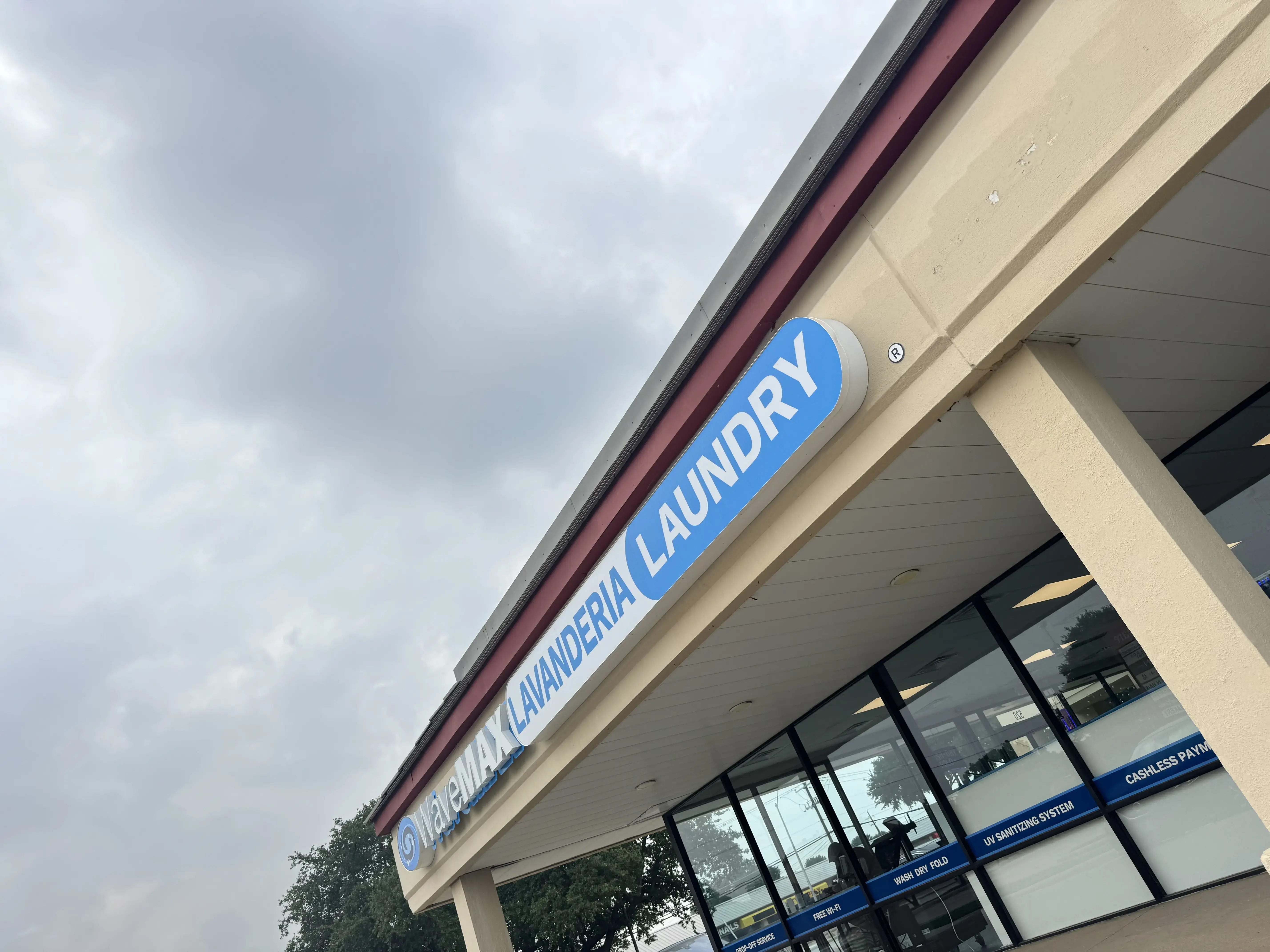 WaveMAX Laundry Parker Road Plano TX - Image 12