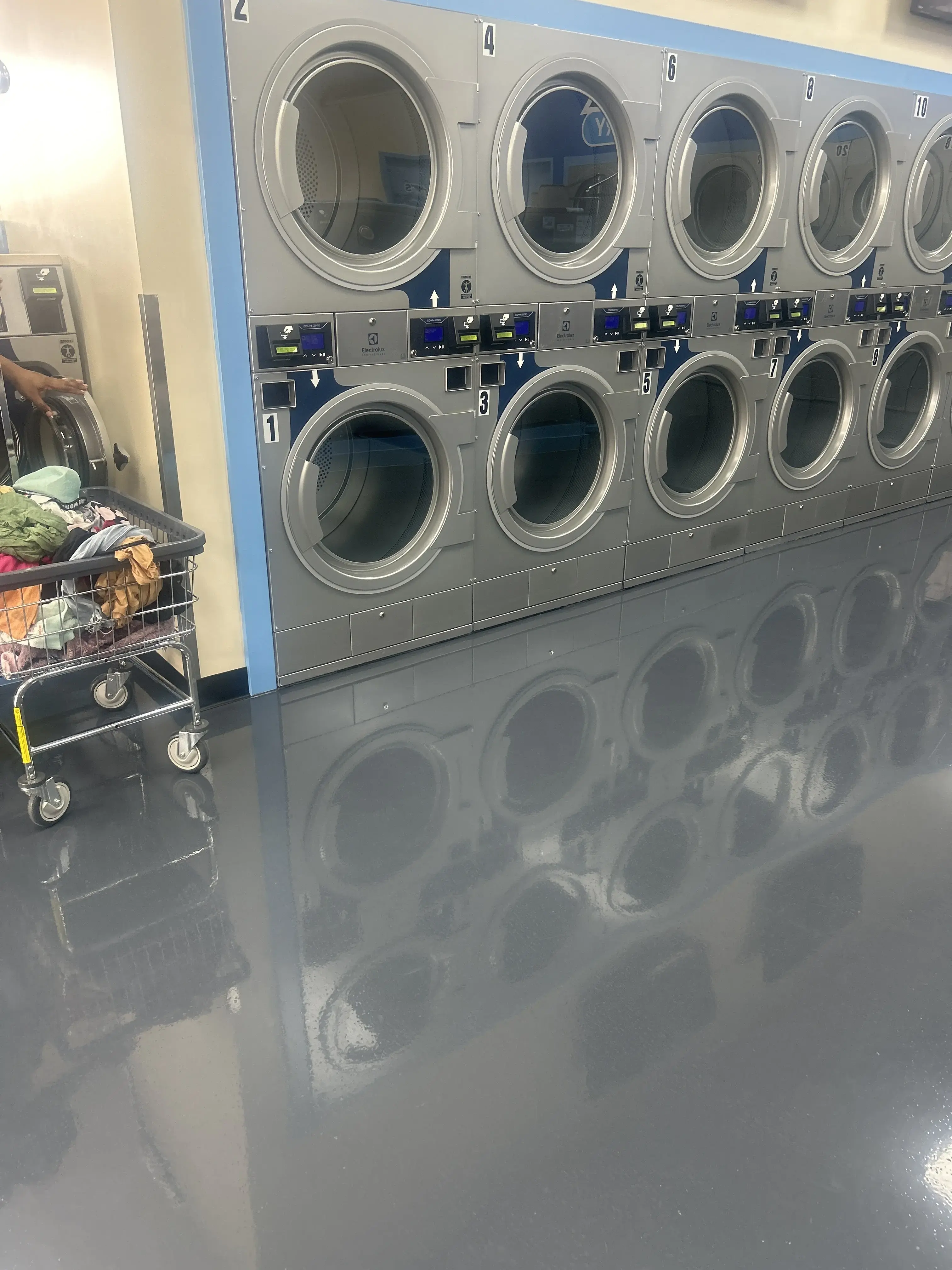 Wavemax Laundry Phoenix AZ thumbnail 3