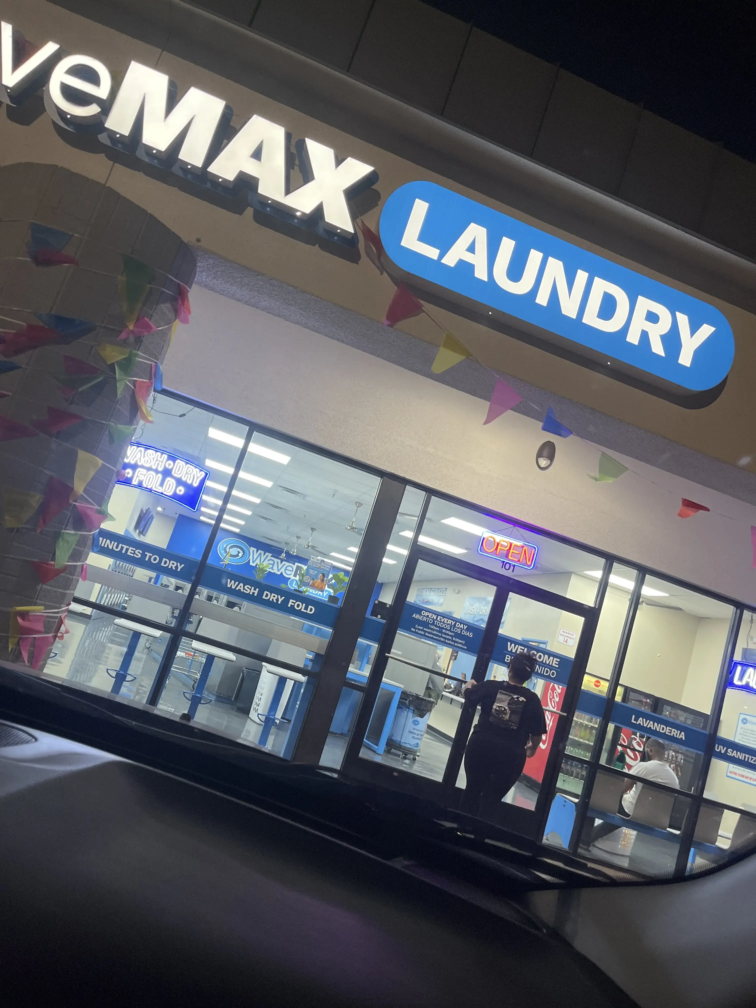Wavemax Laundry Phoenix AZ - Image 8