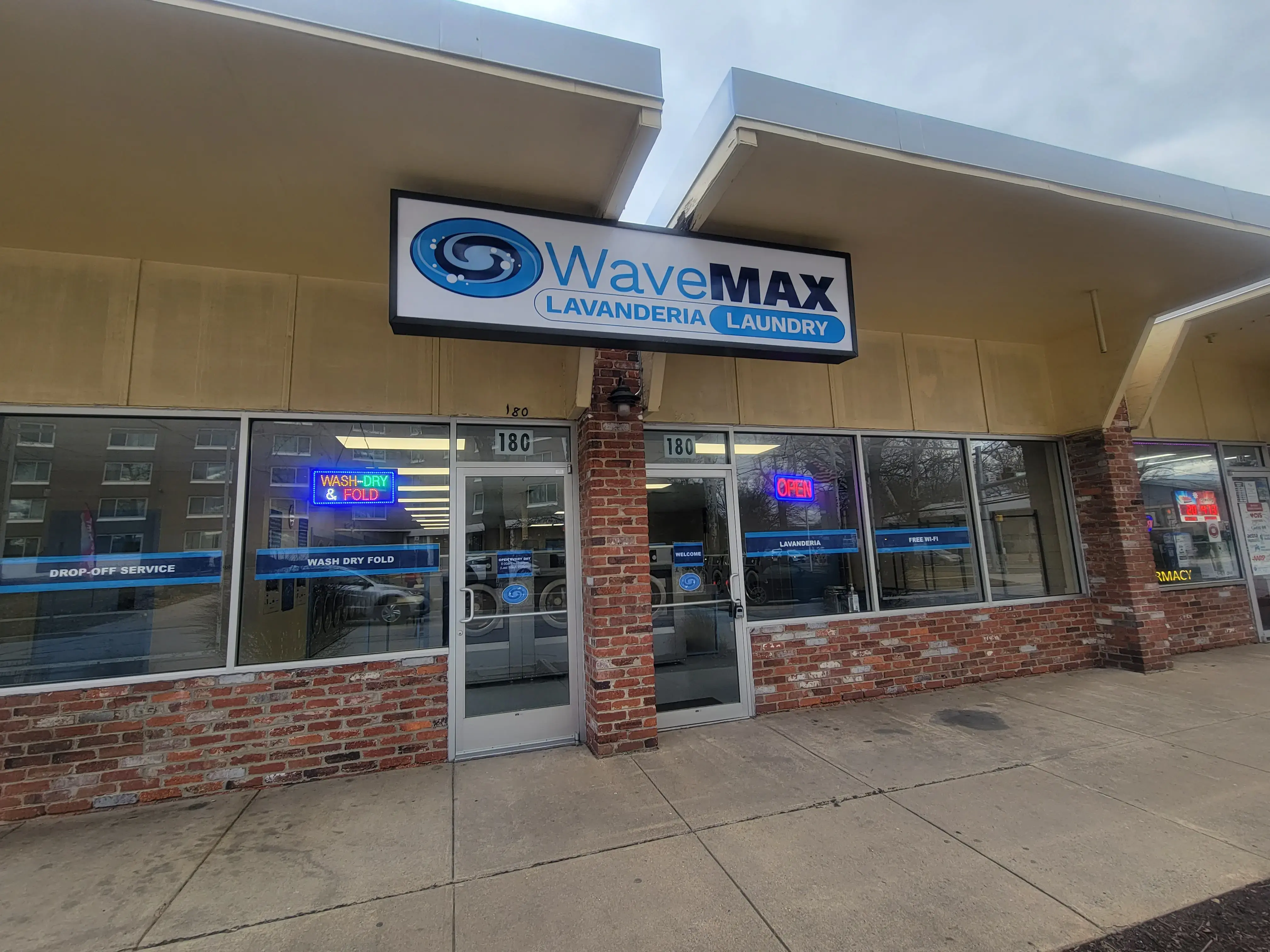 WaveMAX Laundry Rockville, MD thumbnail 14