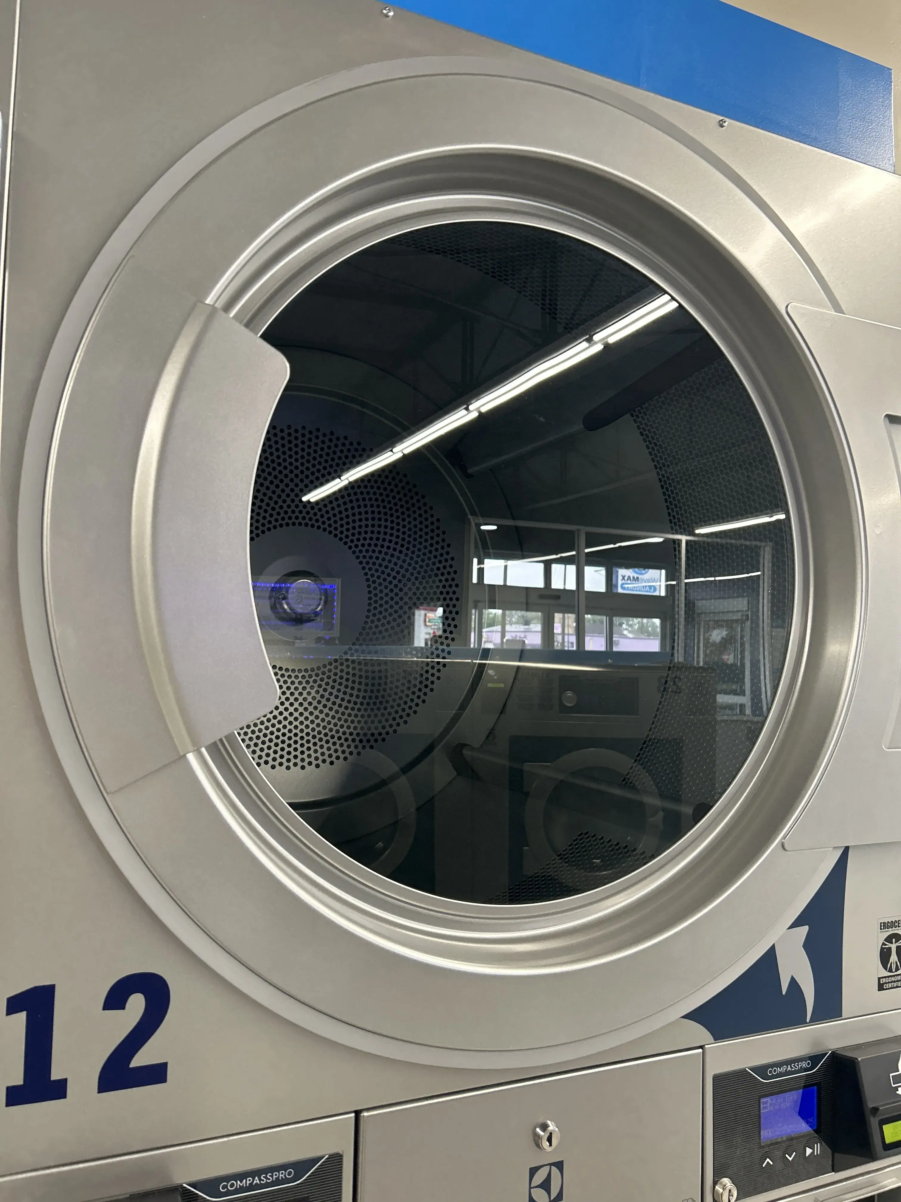 WaveMAX Laundry Southgate, MI thumbnail 4
