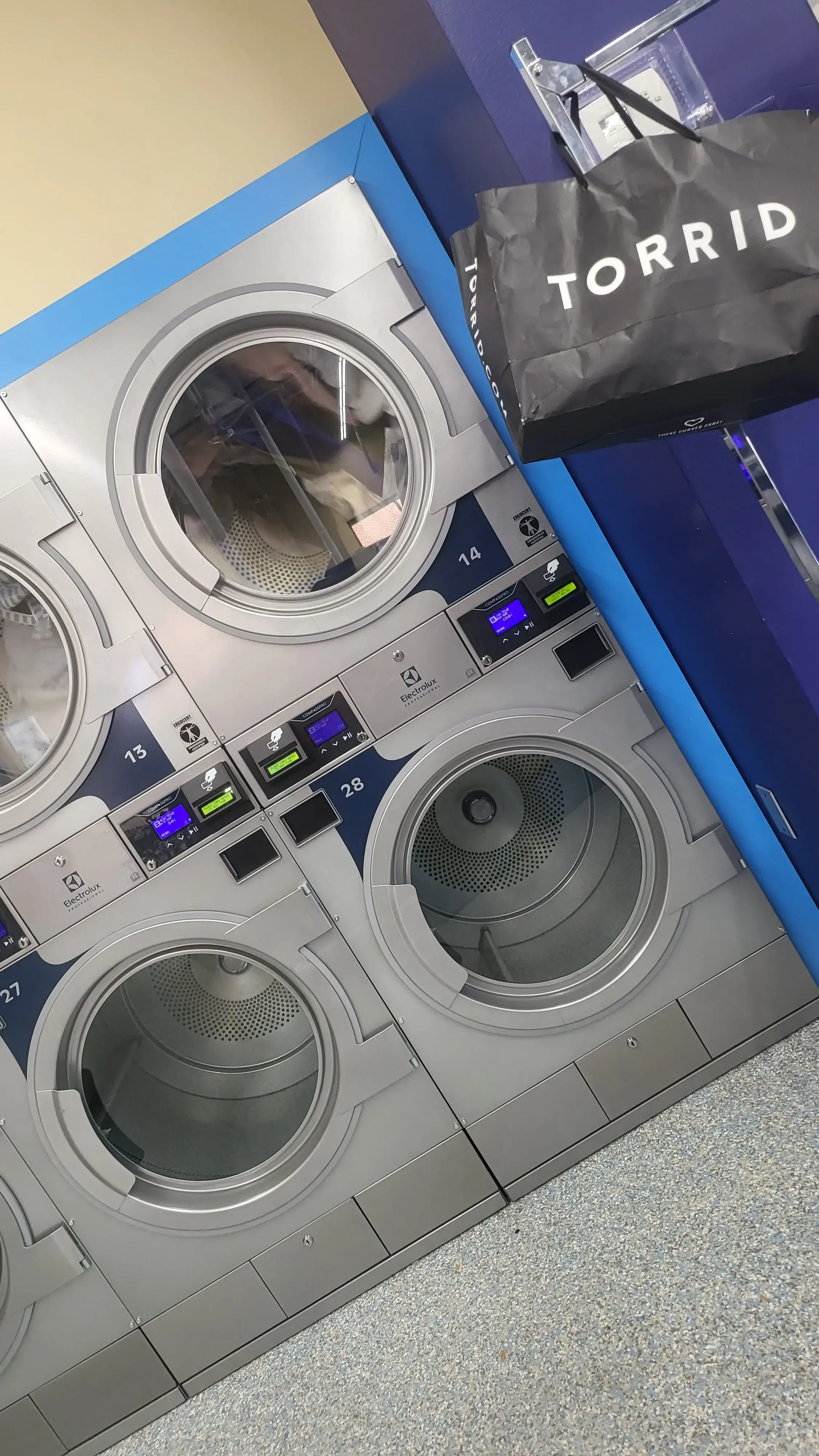 WaveMAX Laundry - Image 7