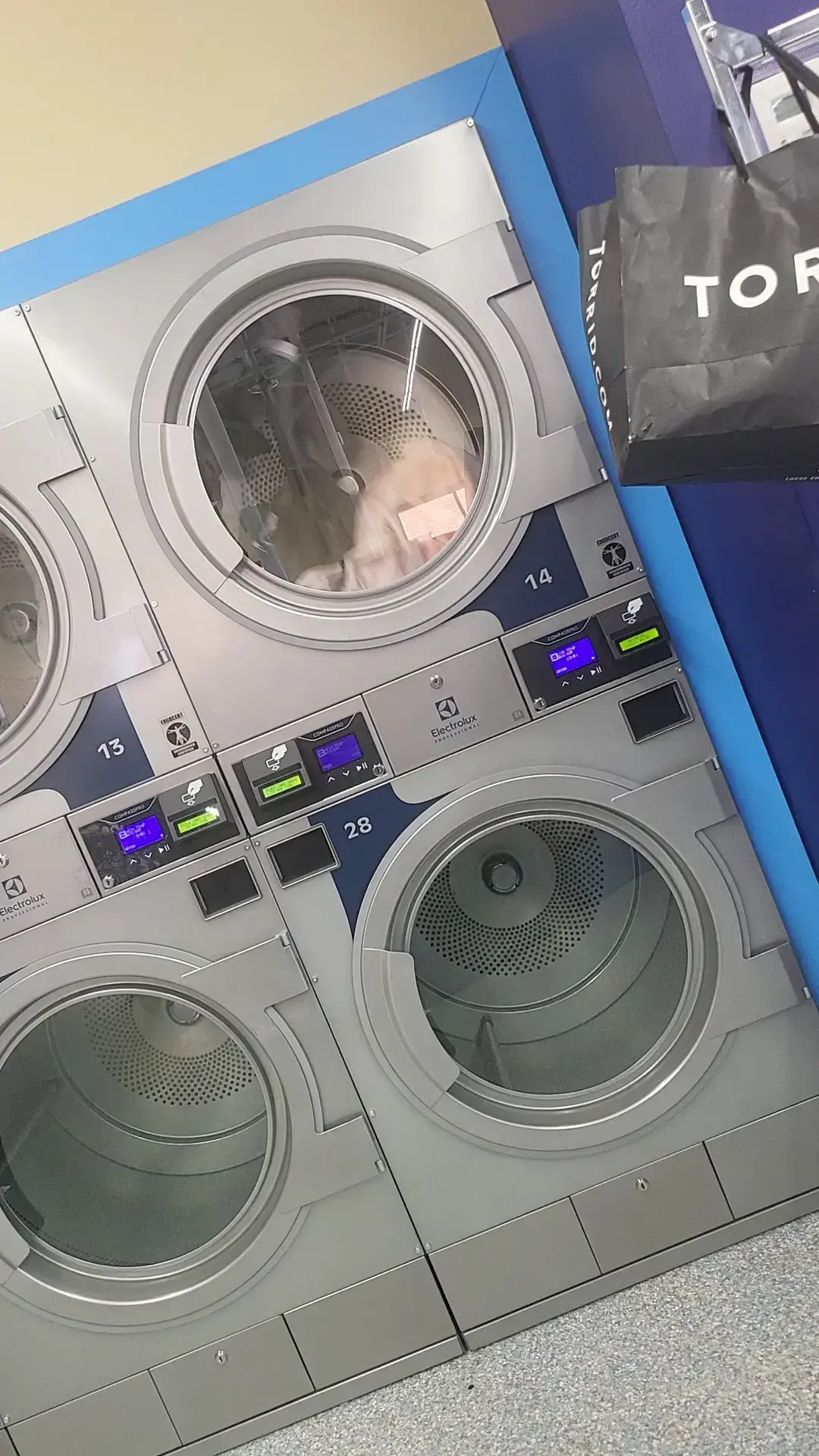 WaveMAX Laundry - Image 17