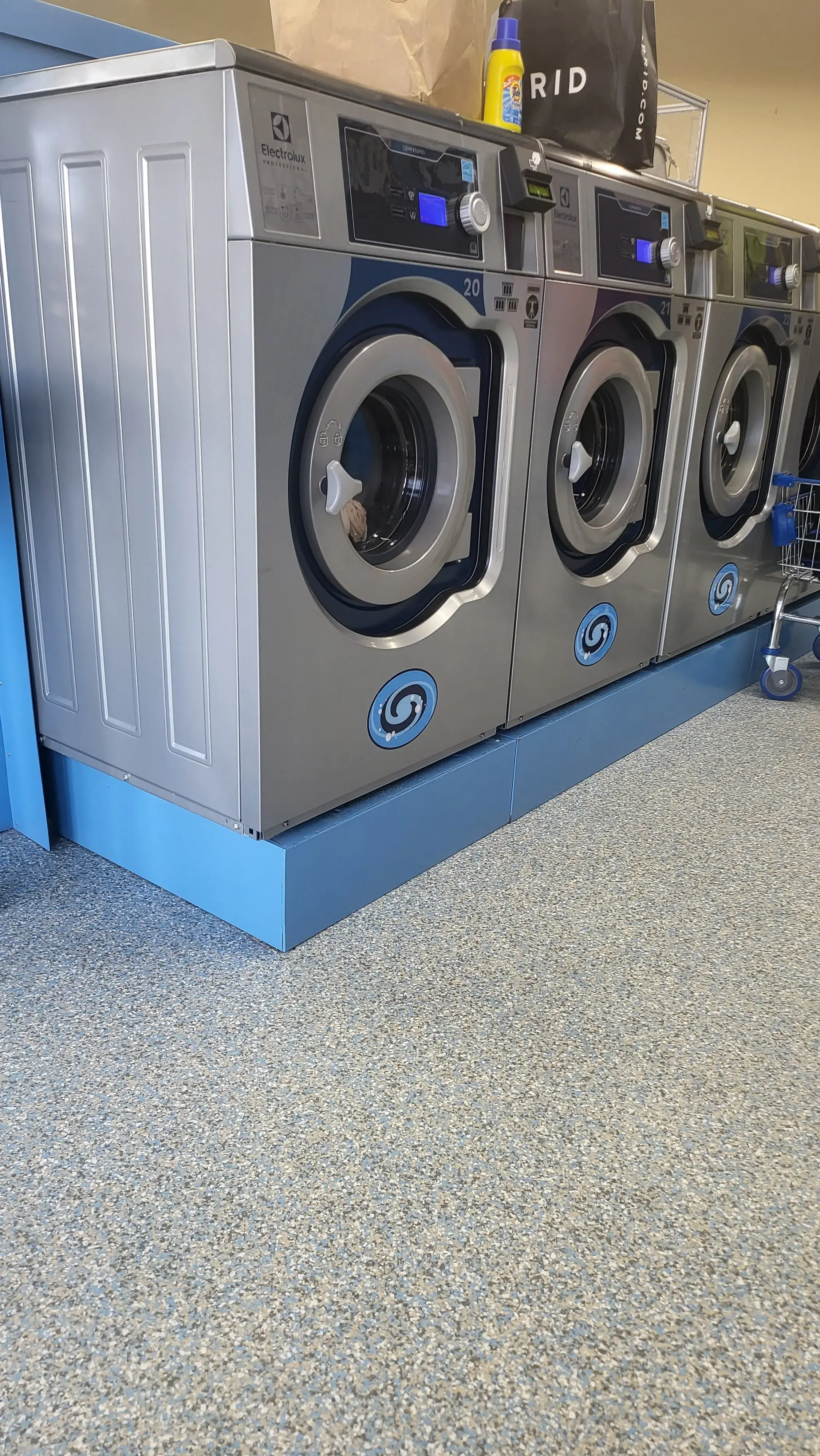 WaveMAX Laundry - Image 18