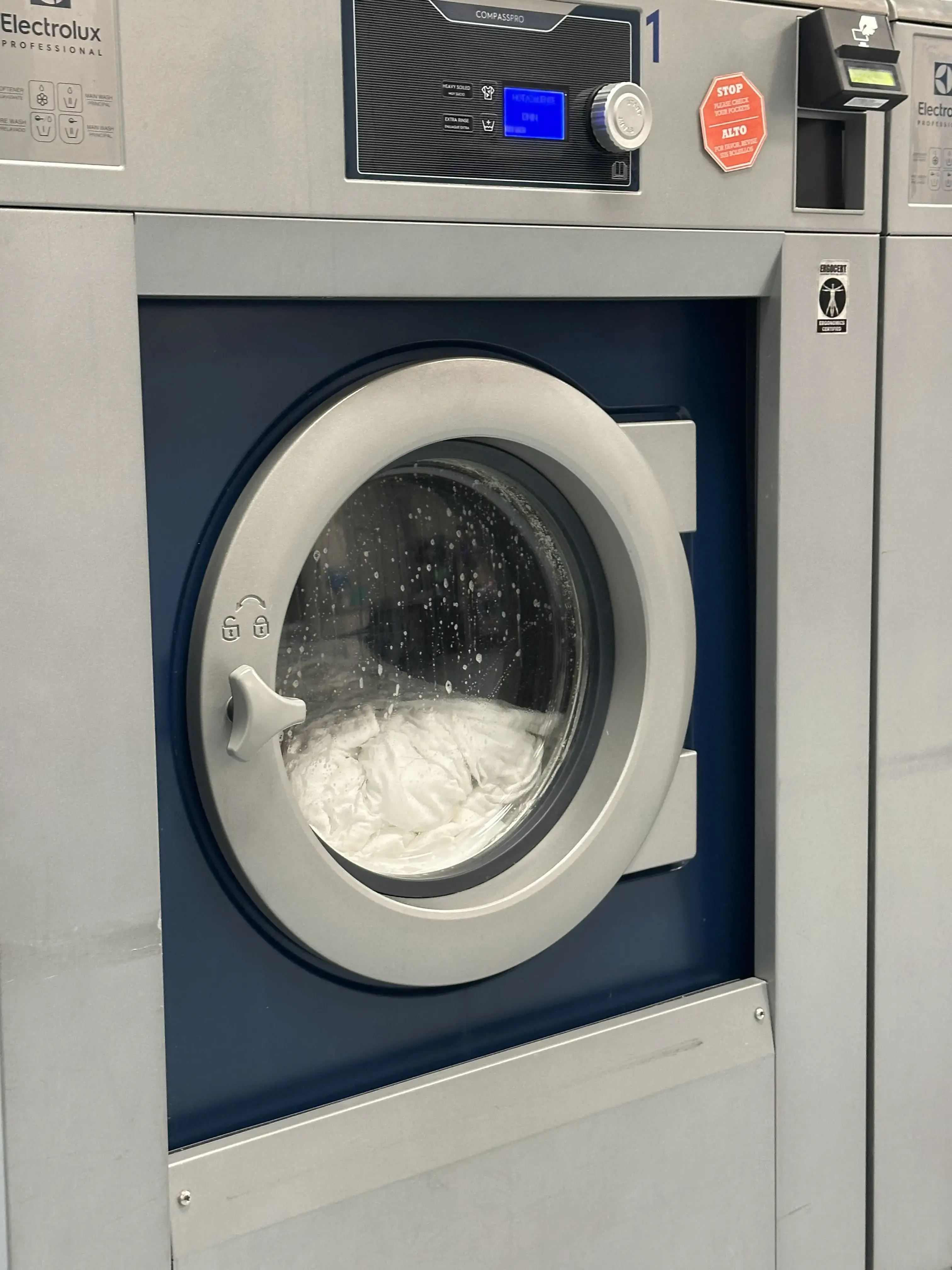 WaveMAX Laundry The Colony location