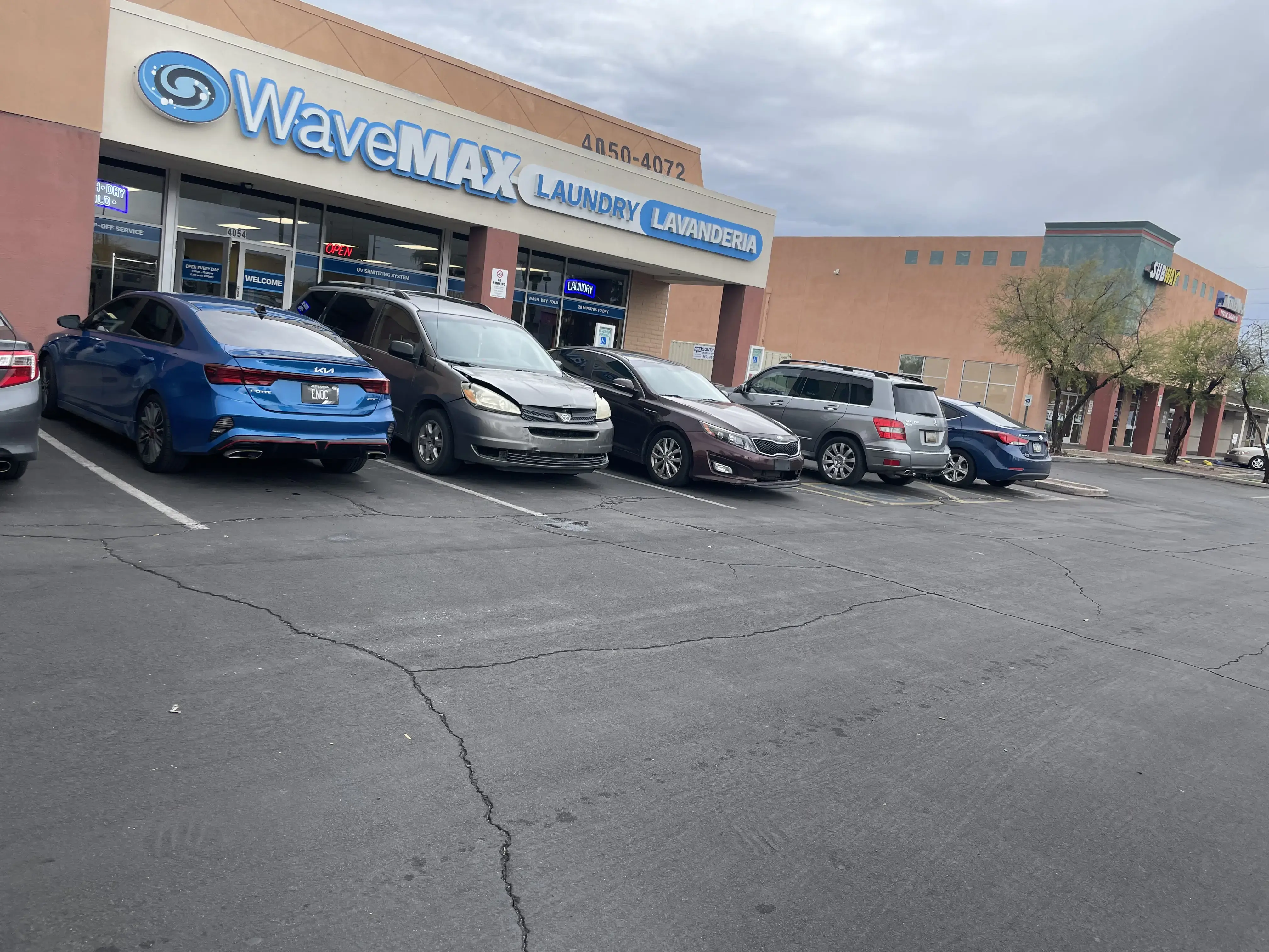 WaveMAX Laundry Tucson, AZ - Image 2