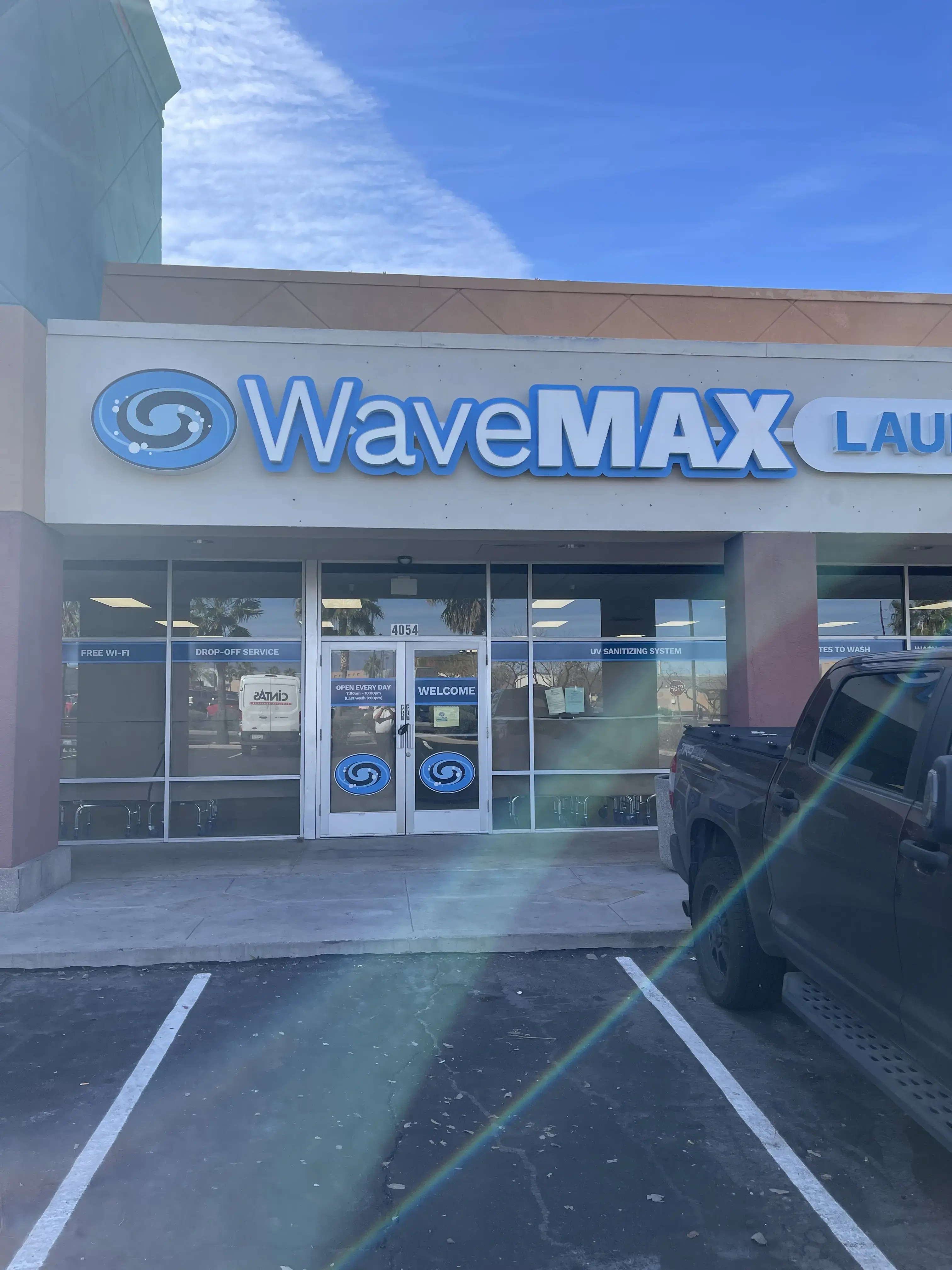 WaveMAX Laundry Tucson, AZ - Image 13