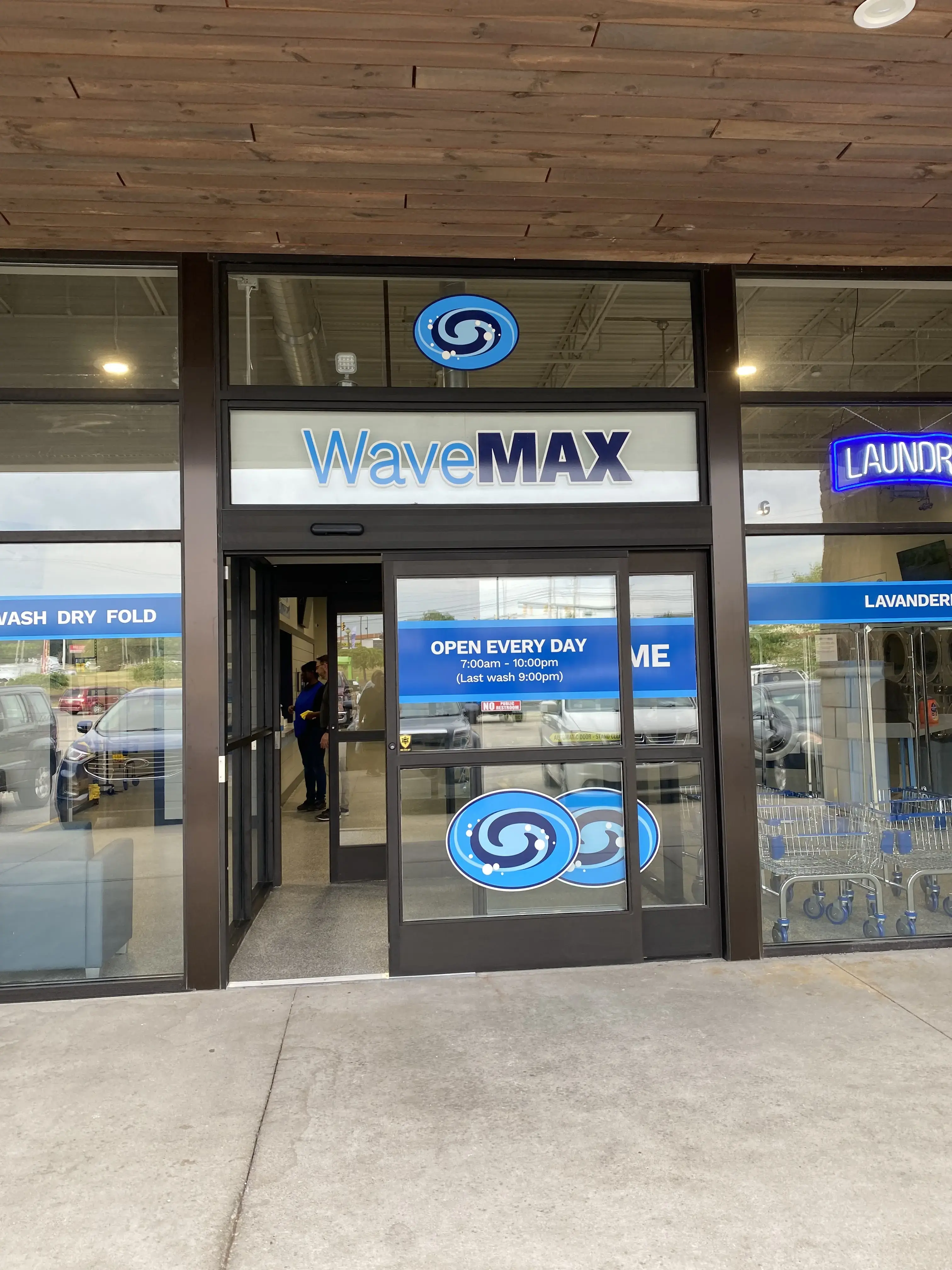 WaveMAX Laundry - Image 7