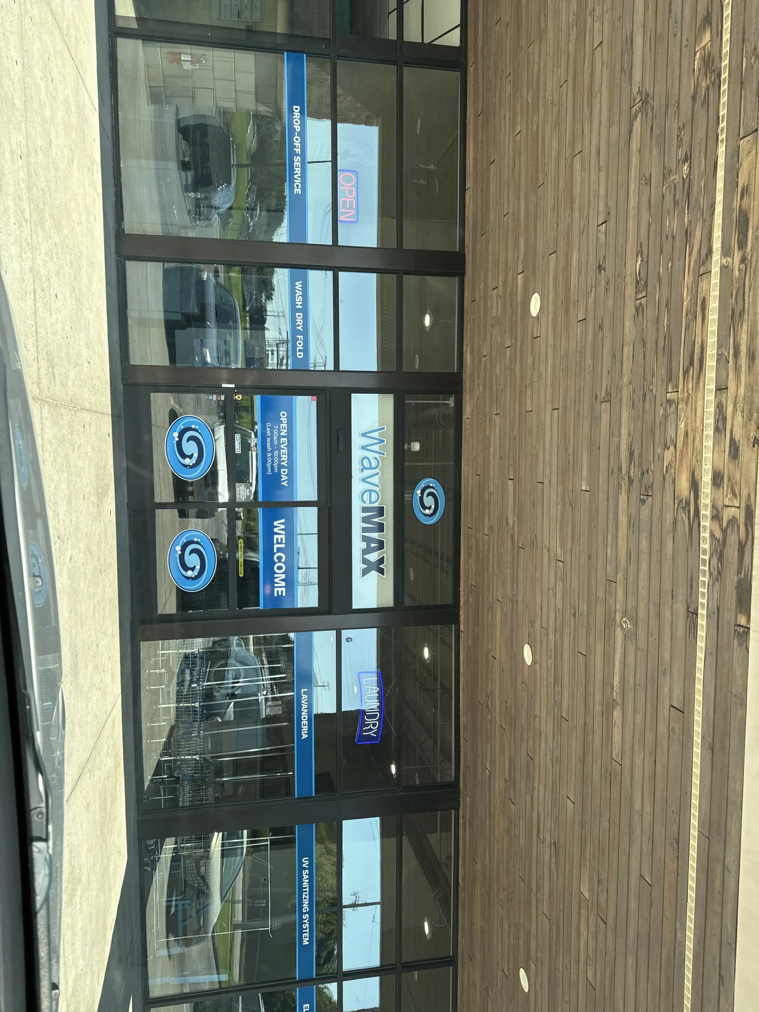 WaveMAX Laundry - Image 10