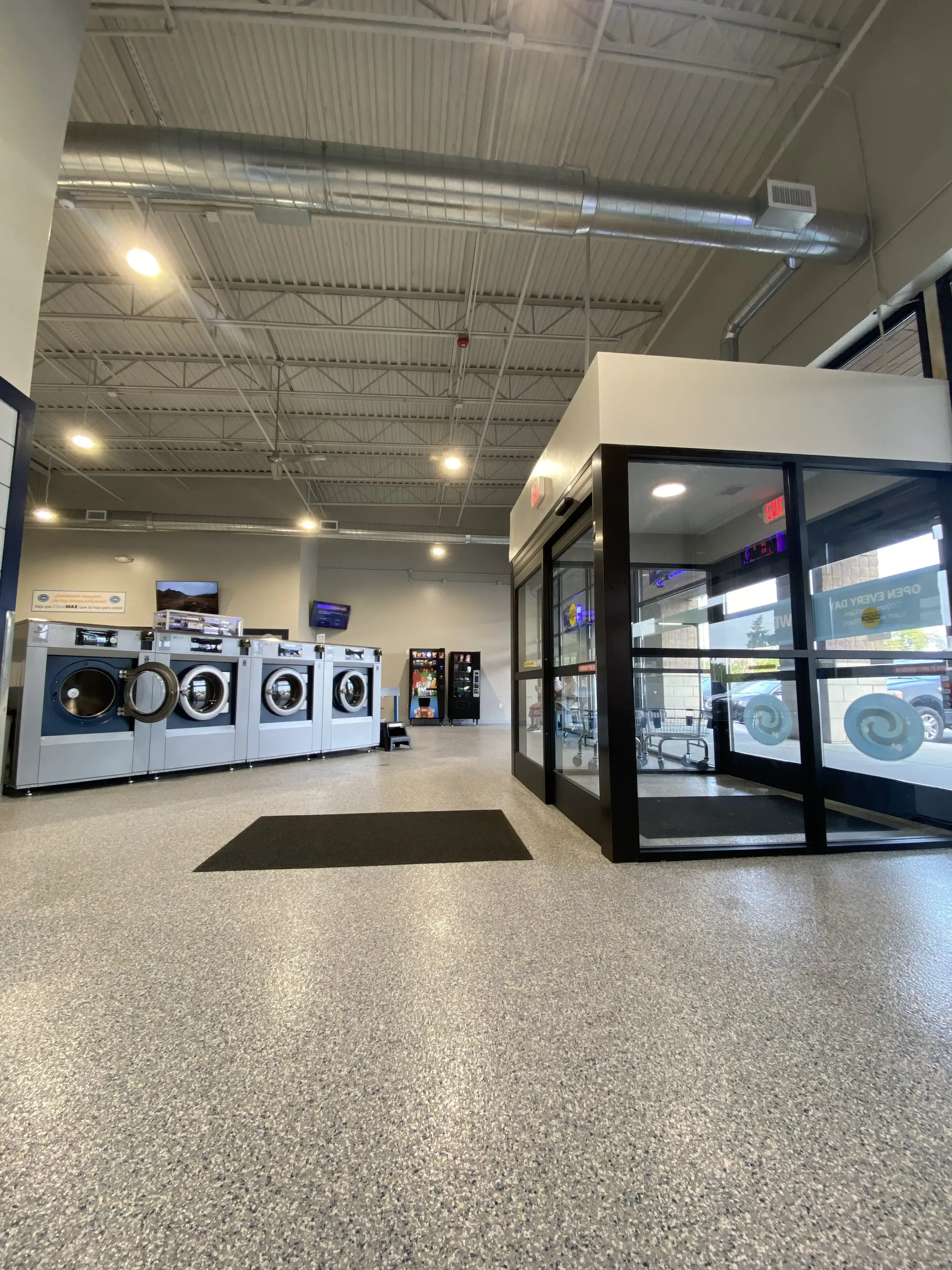 WaveMAX Laundry - Image 6