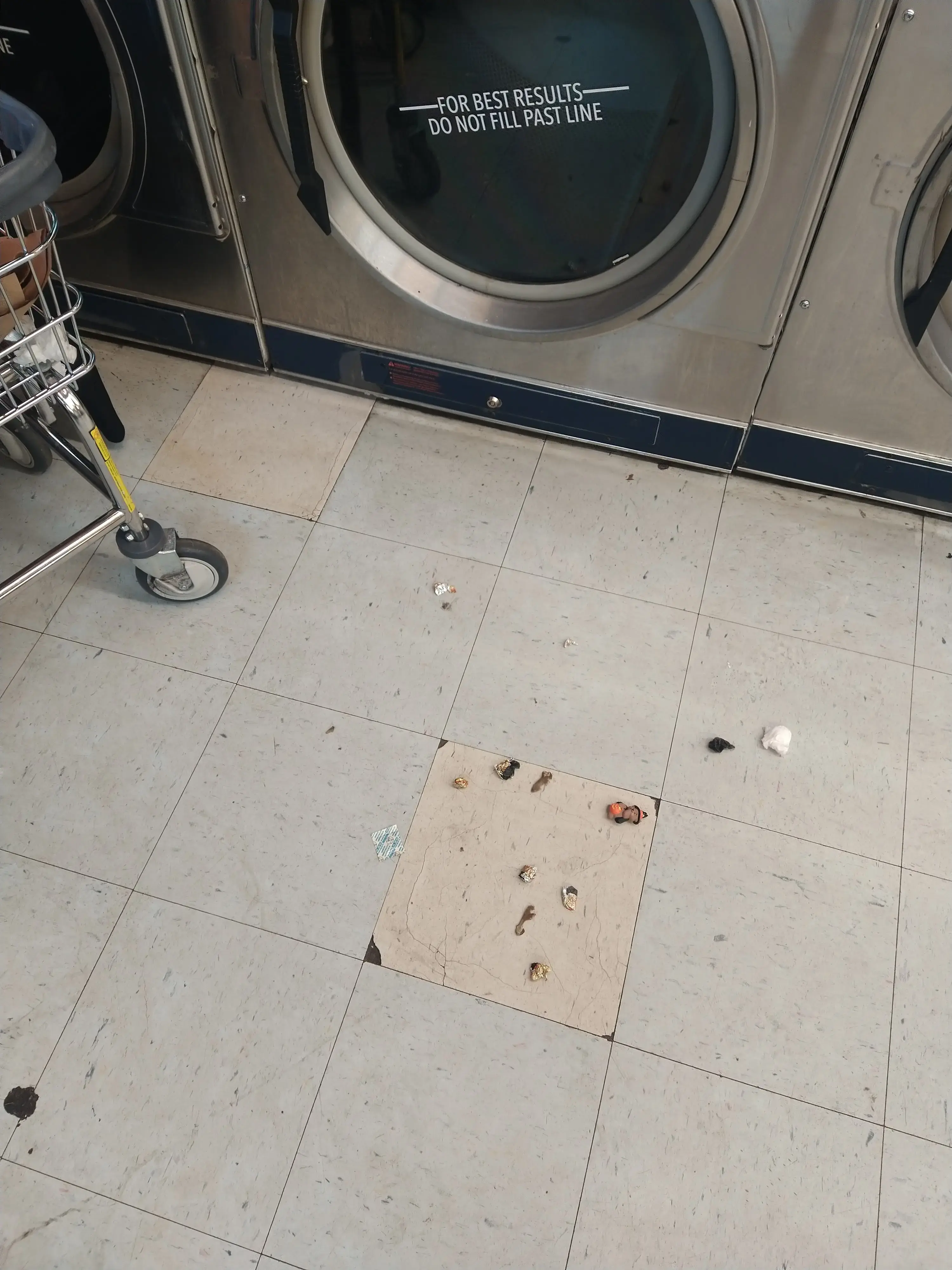 Waves Self-Service Laundry - Image 7