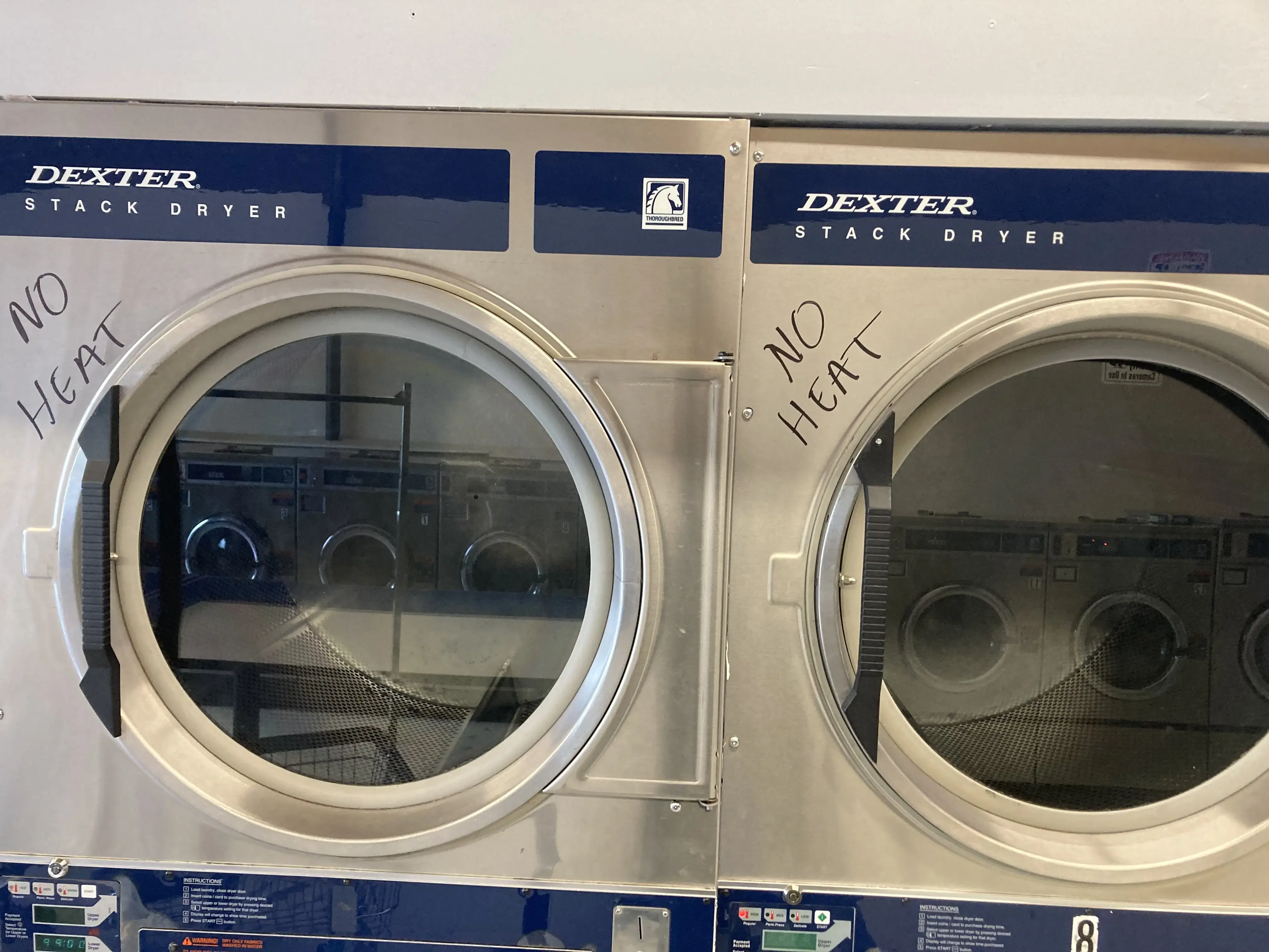 Waves Self-Service Laundry thumbnail 8