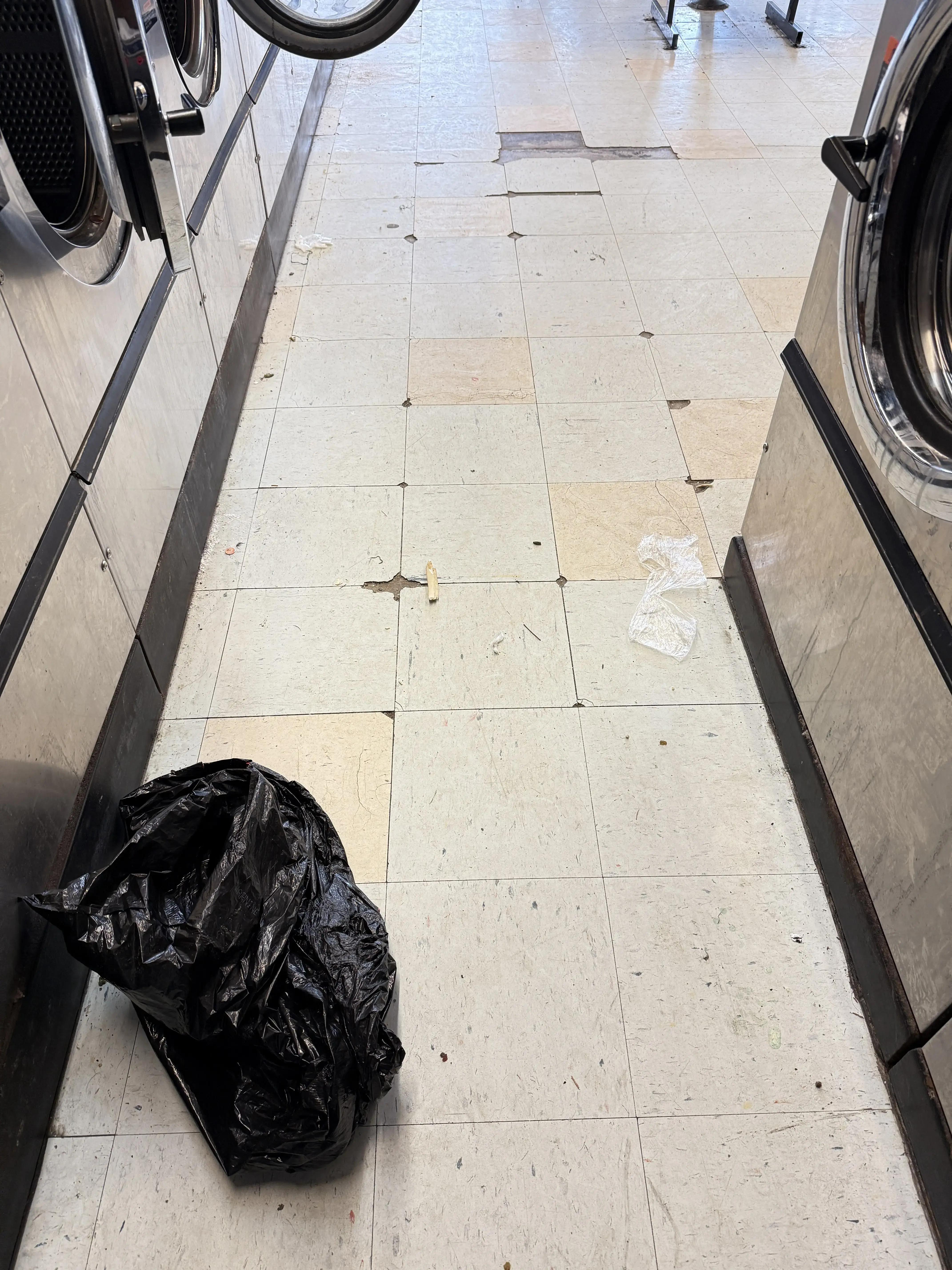 Waves Self-Service Laundry thumbnail 9