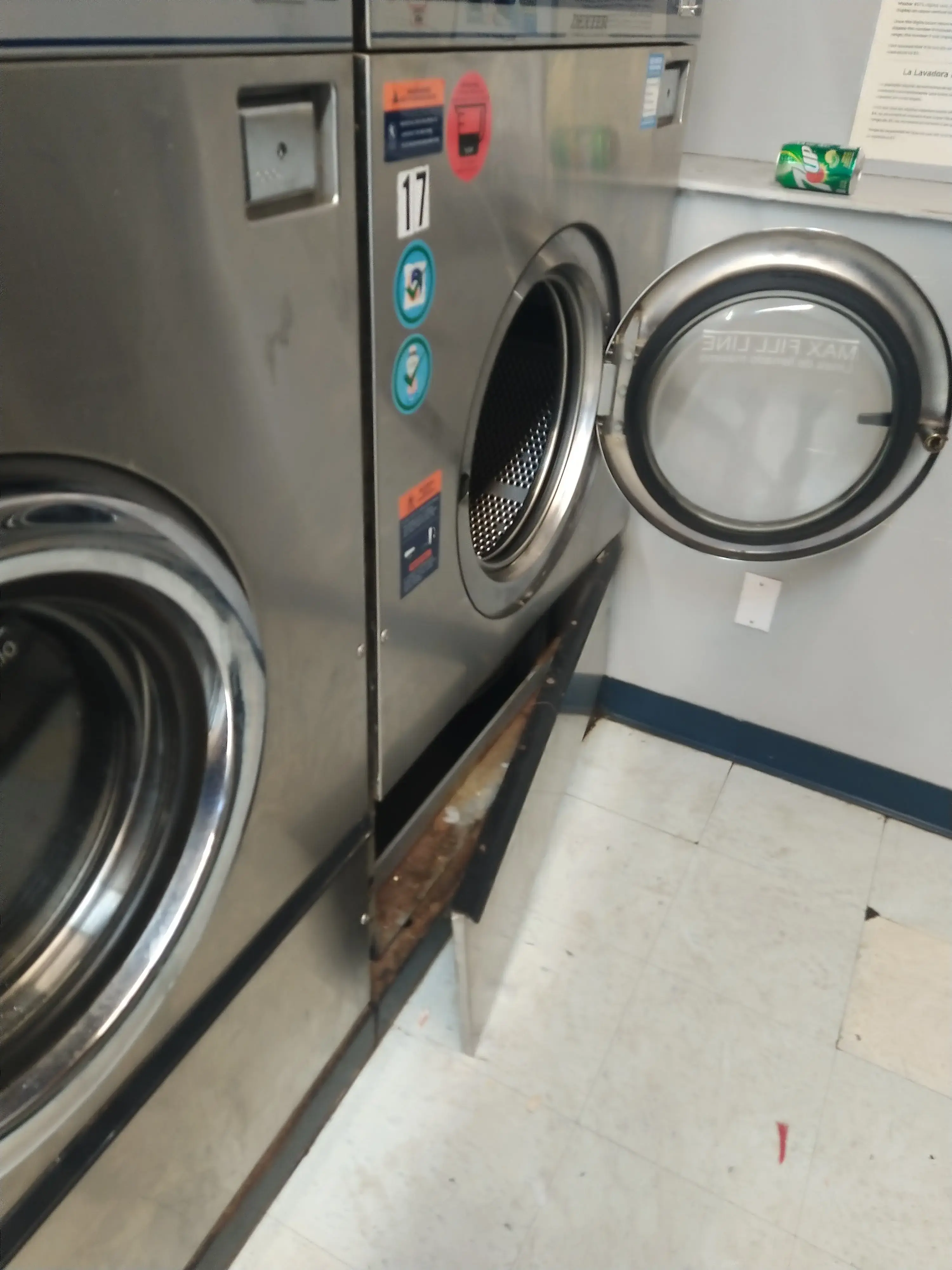 Waves Self-Service Laundry - Image 3